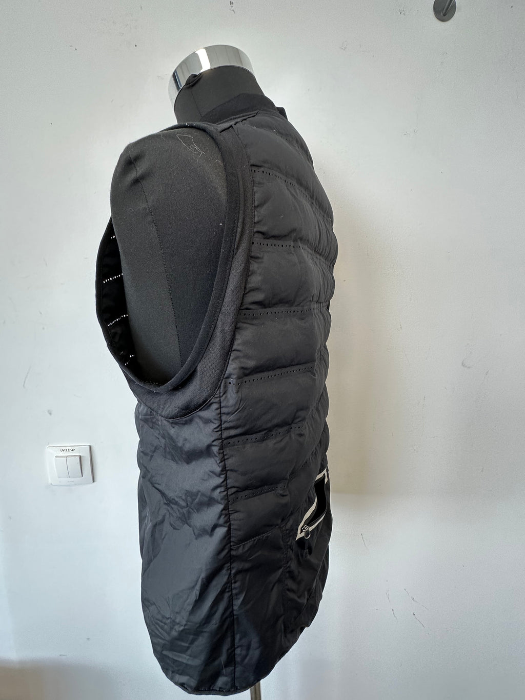 Nike AeroLoft 800 Weste Schwarz Medium Sehr Gut