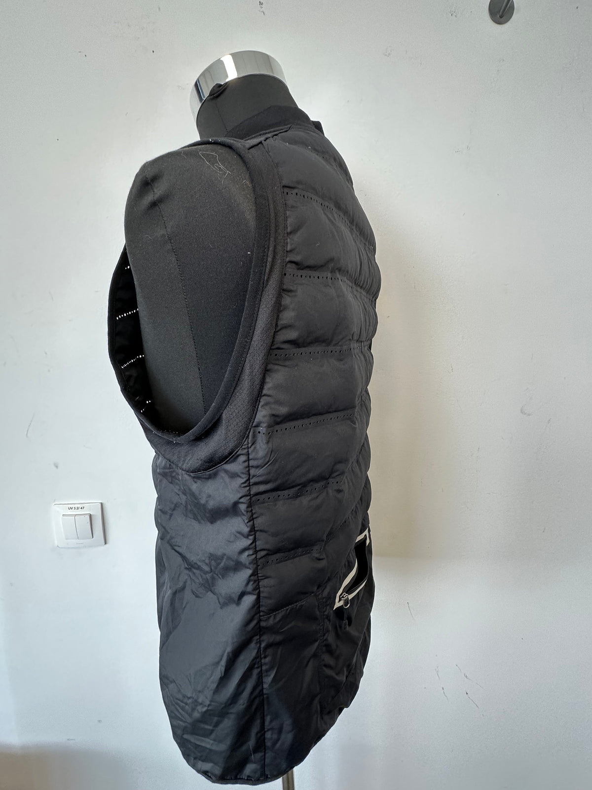 Nike AeroLoft 800 Weste Schwarz Medium Sehr Gut