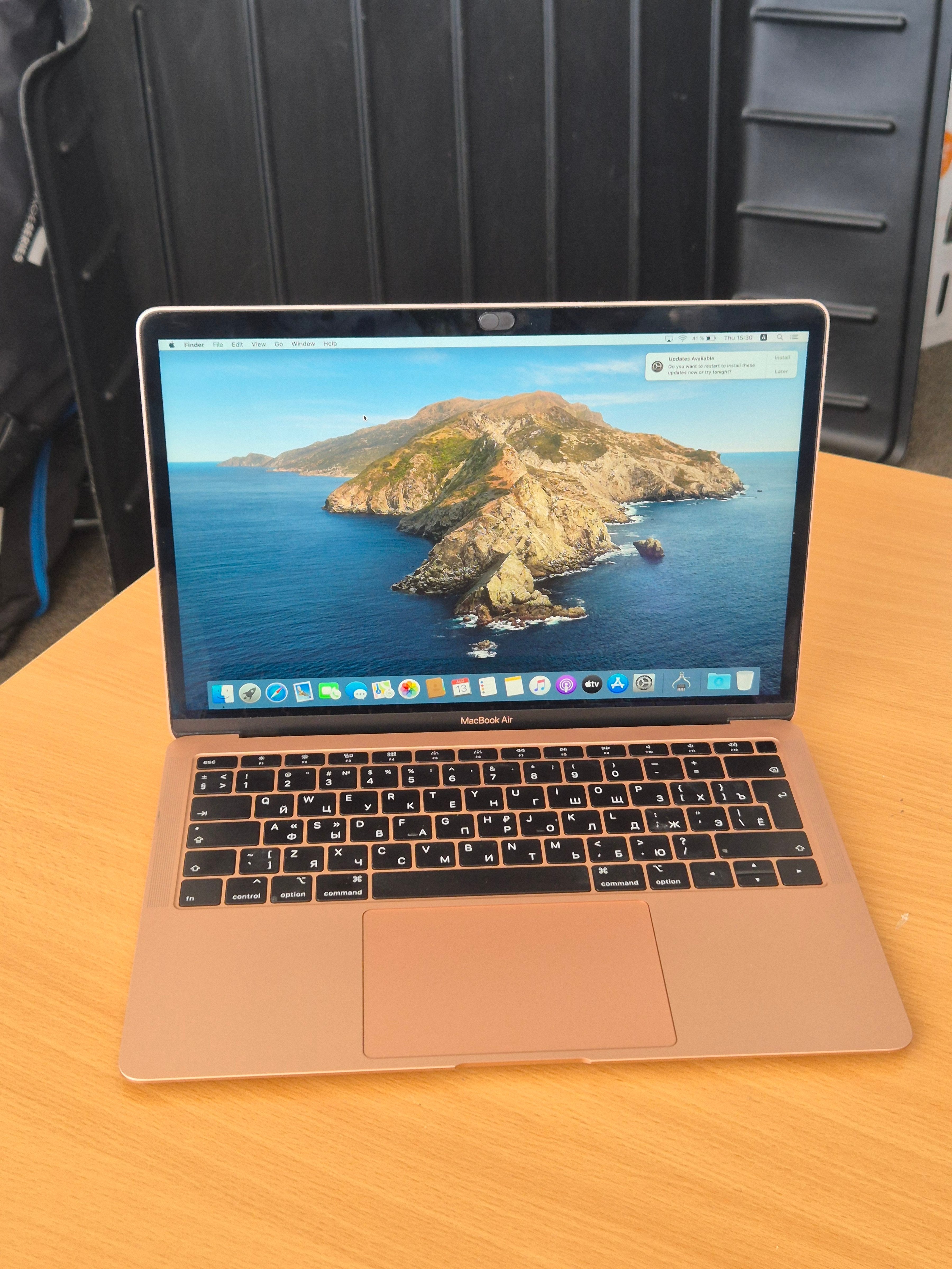 Apple MacBook Air A1932 13 256GB Rose Gold, Sehr Gut, Eng/Rus Tastatur