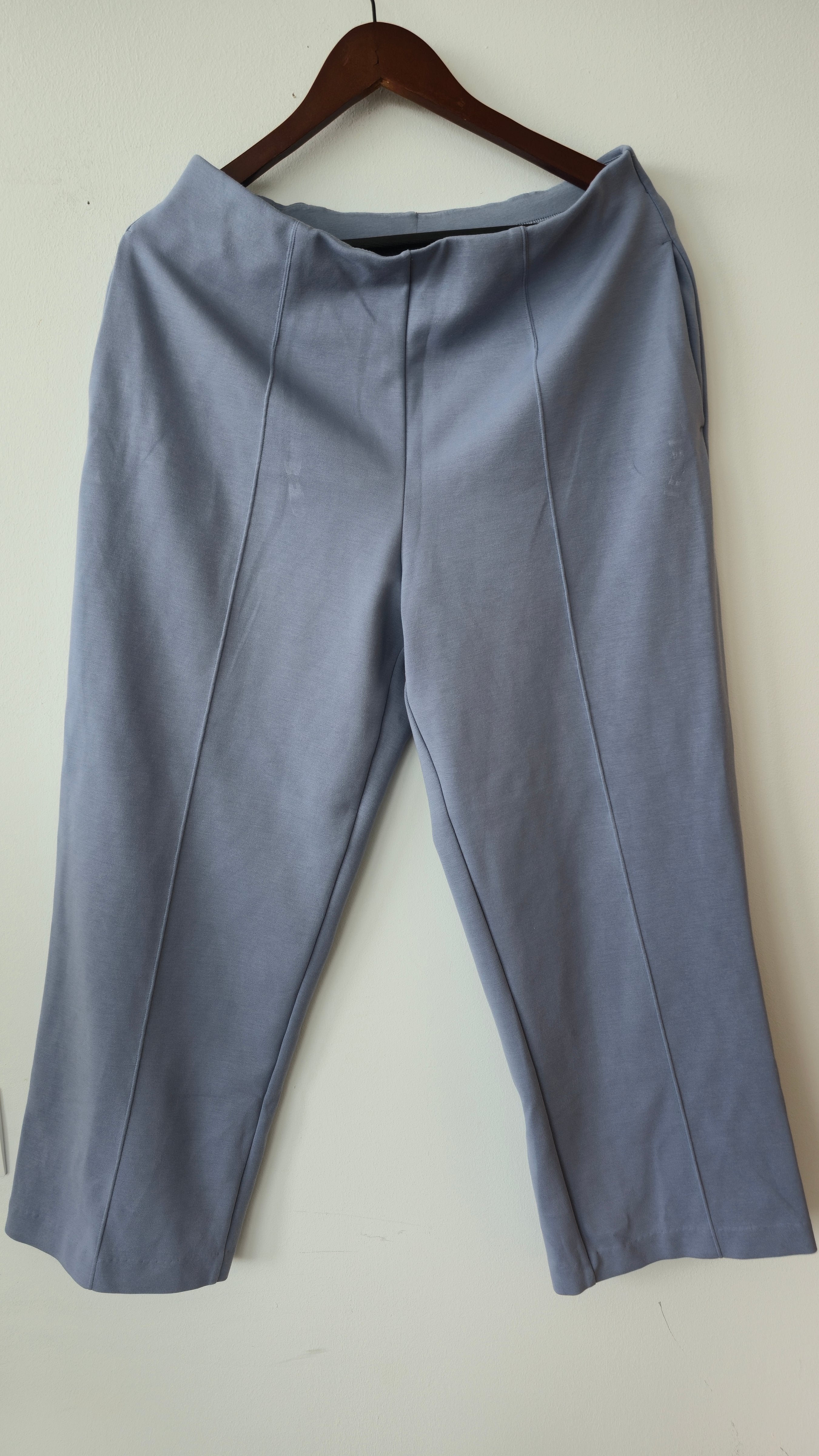 Uniqlo Damen Sateen Ankle Hose L – hellblau, guter Zustand