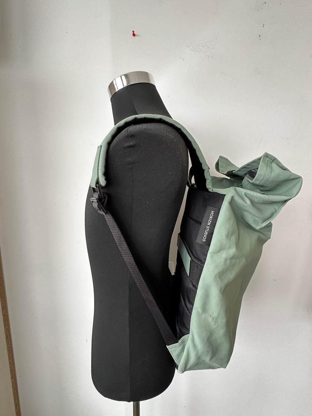 Horizn Studios SoFo Rolltop Rucksack 29L, Canvas, Kratzer, Gut