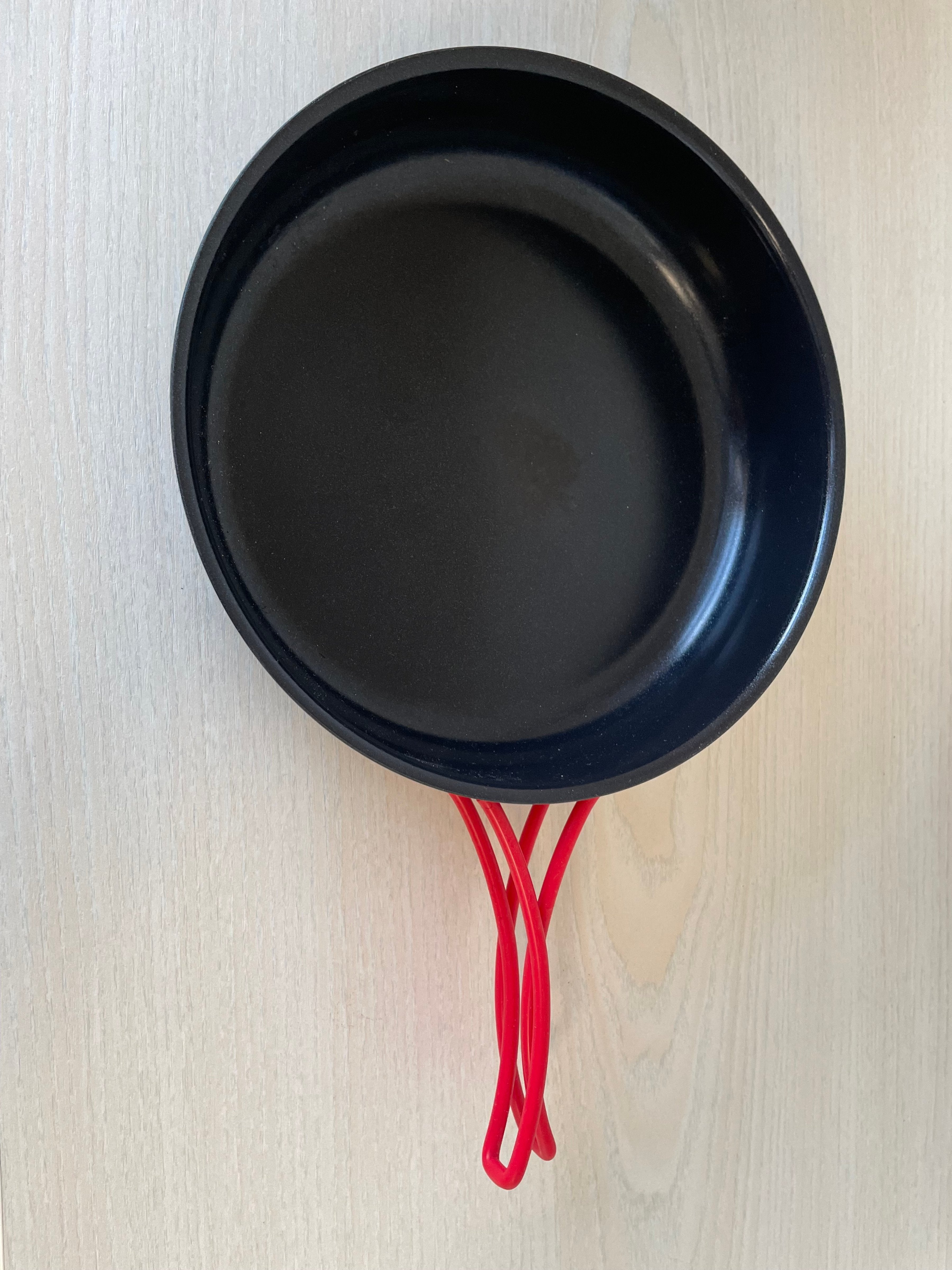 Primus Campfire Pfanne 21 cm – klappbare rote Griffe + Netzbeutel