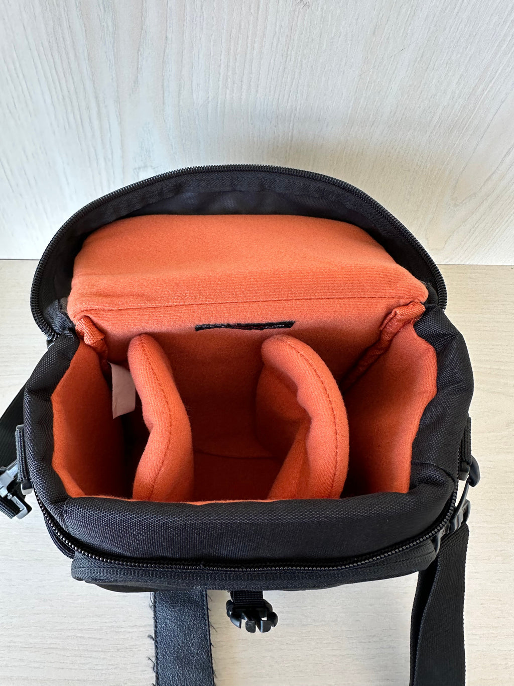 Lowepro Camera Bag Adventura 140 Compact Canvas Very Good Condition