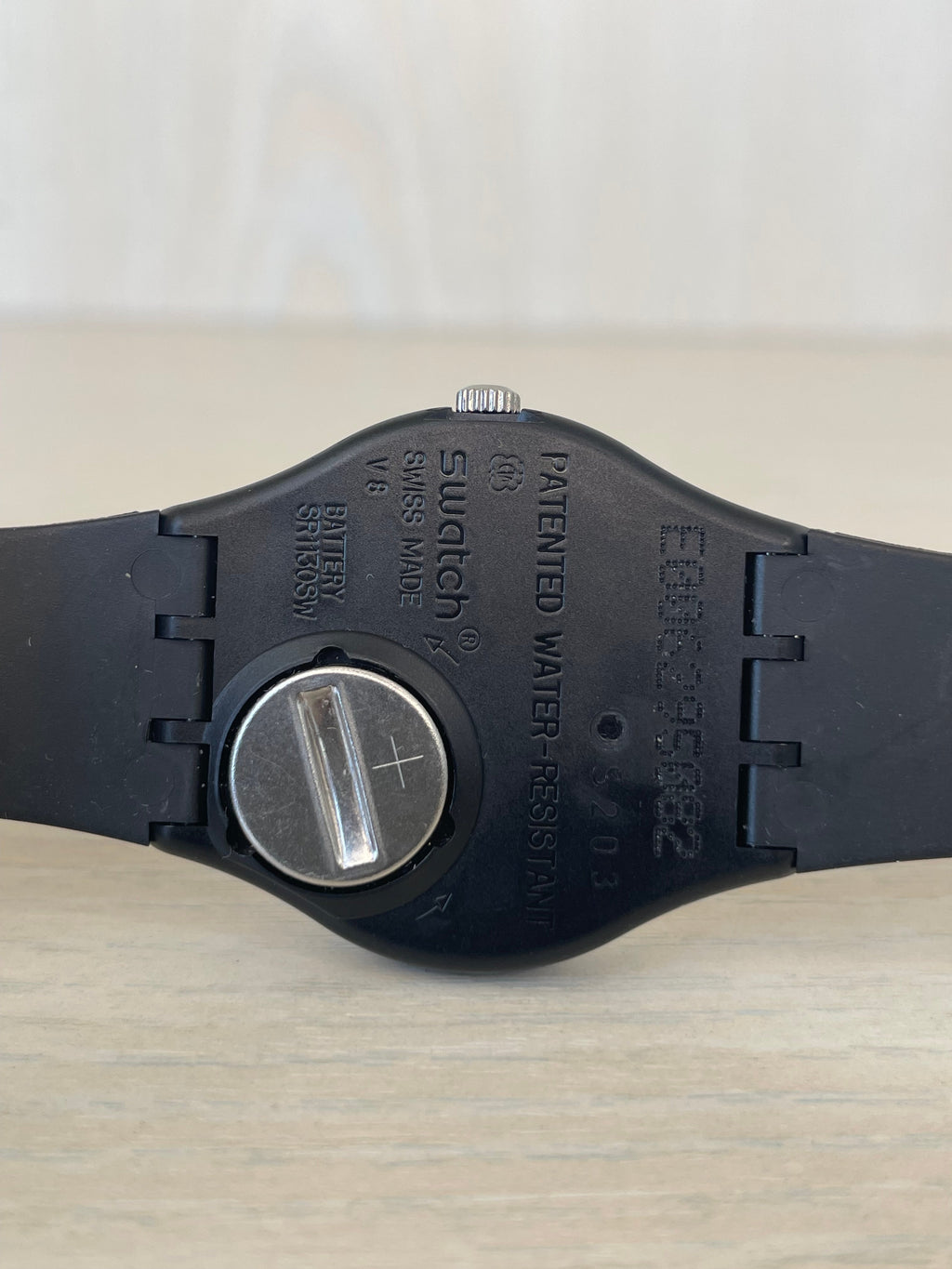 Swatch Uhr GB417 Turnover, 34mm, Sehr Gut, Batterien inkl., Kratzer am Band
