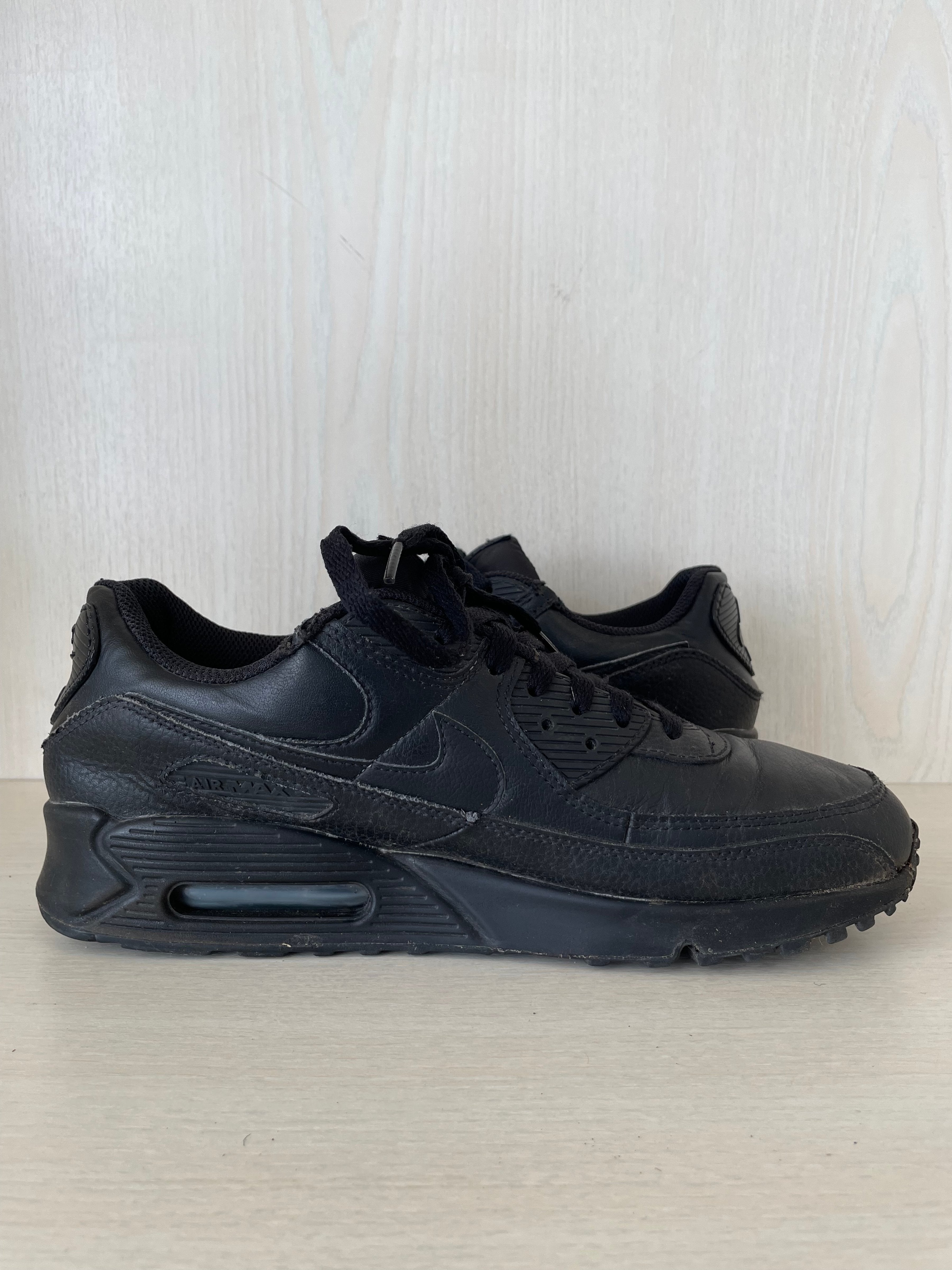 Nike Air Max 90 Sneakers – Triple Black, Zustand: Gebraucht, Kissenschaden