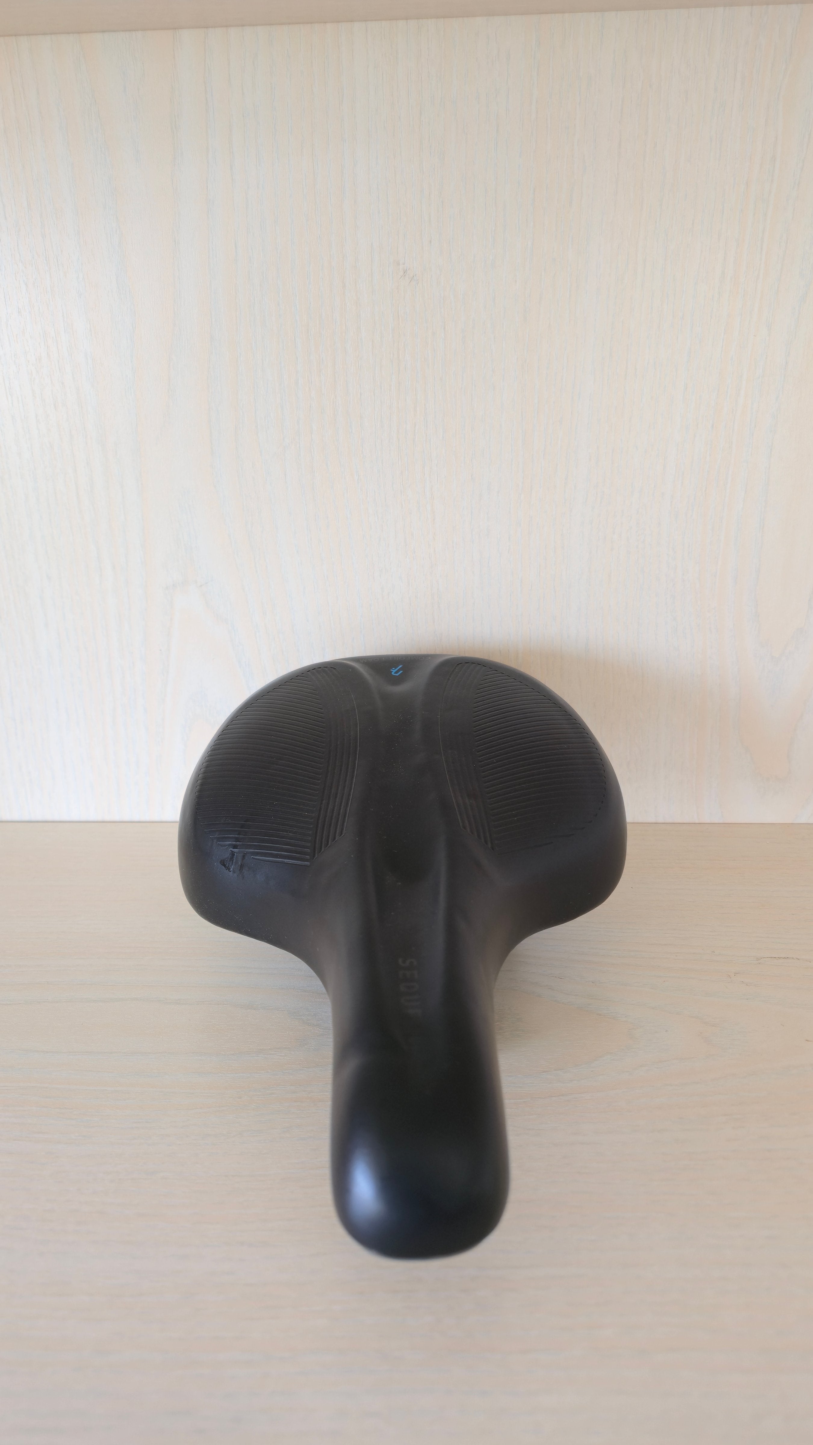 Bontrager Nebula Plus Comfort Foam Bike Saddle – Women, Black, Very Good, 160mm