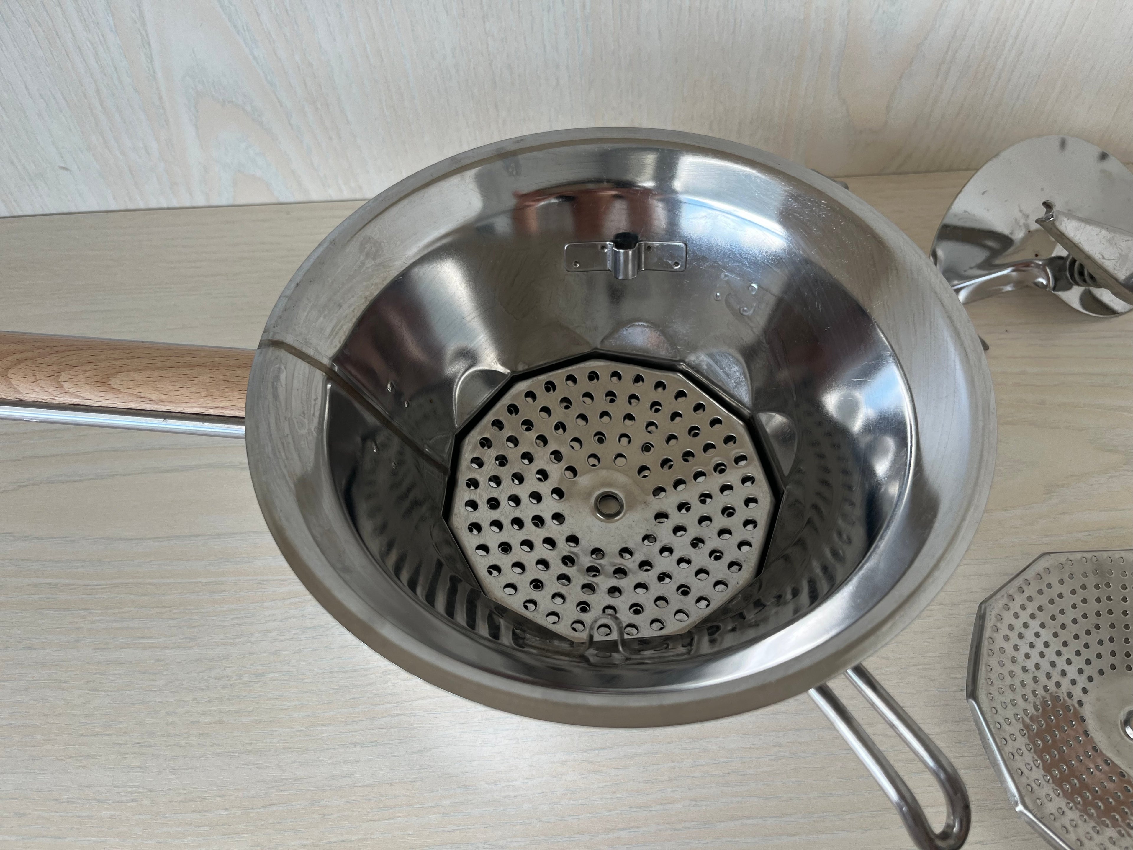 GEFU Flotte Lotte 24200 Lebensmittelmühle Edelstahl Mittel Zustand: Gut