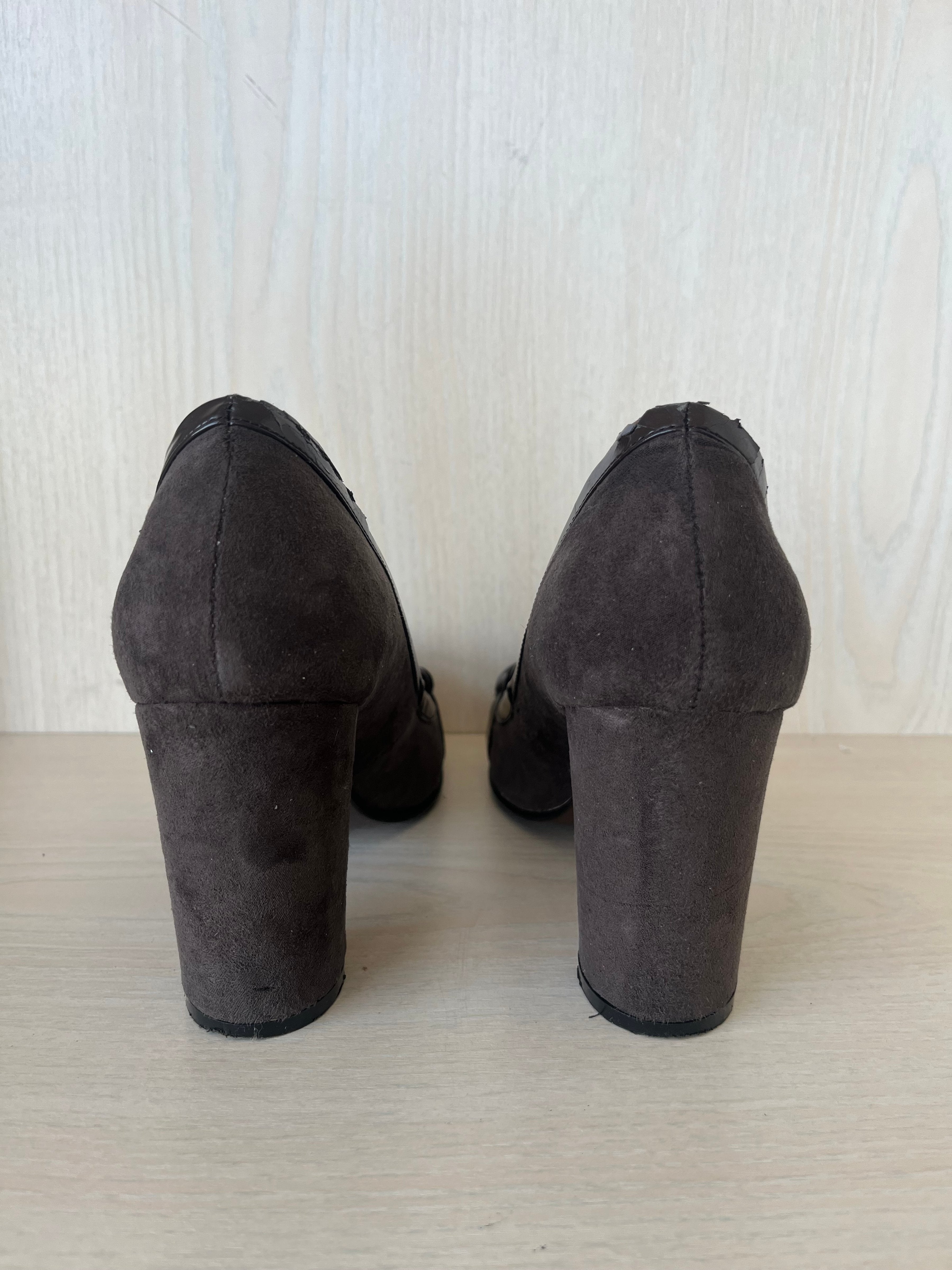 Bibi Lou Ketten-Detail Pumps, Braun, EU 39, Normaler Gebrauch