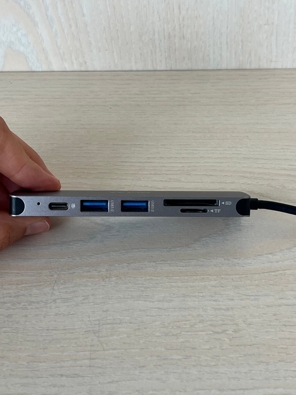 Levin USB-C Hub Pro UCN3286 Silber Kompakt Sehr Gut