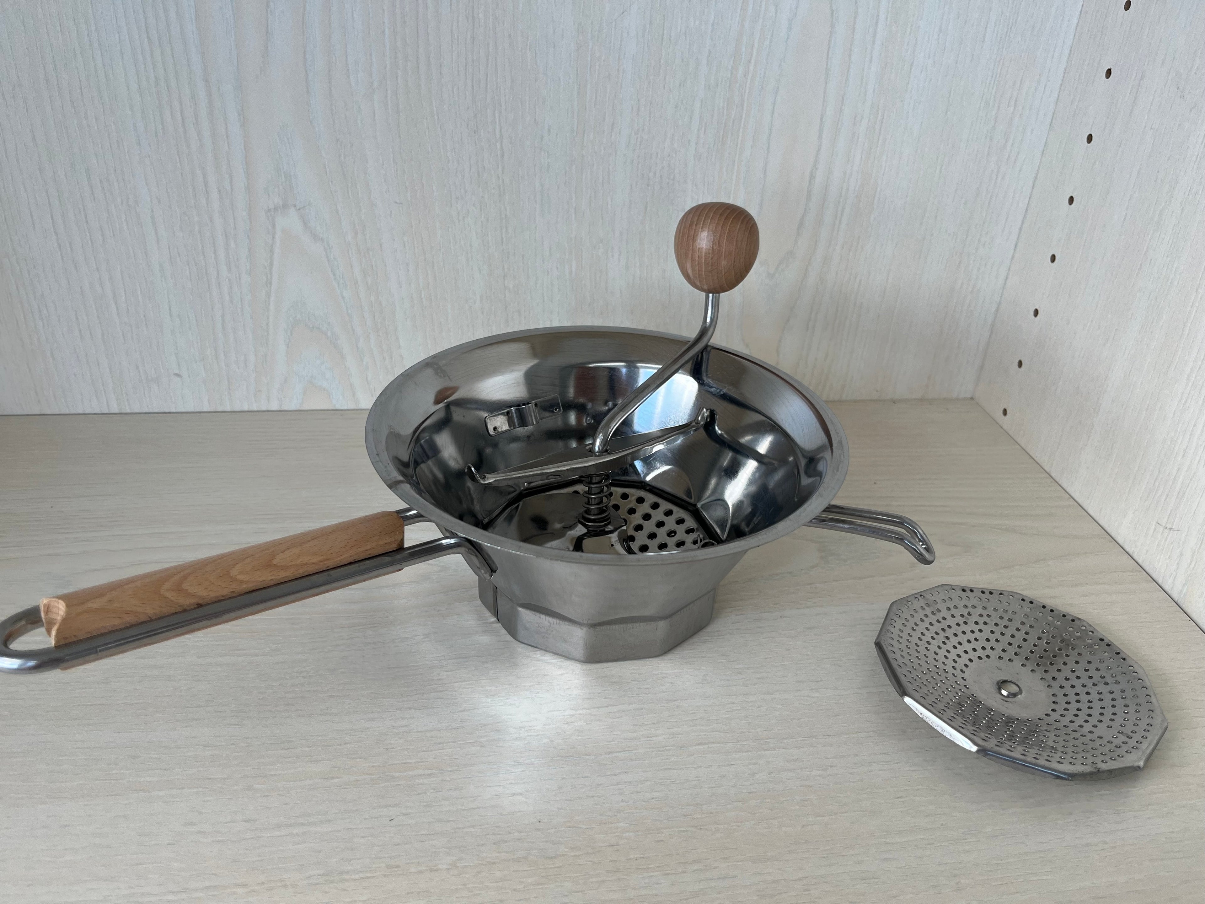 GEFU Flotte Lotte 24200 Lebensmittelmühle Edelstahl Mittel Zustand: Gut