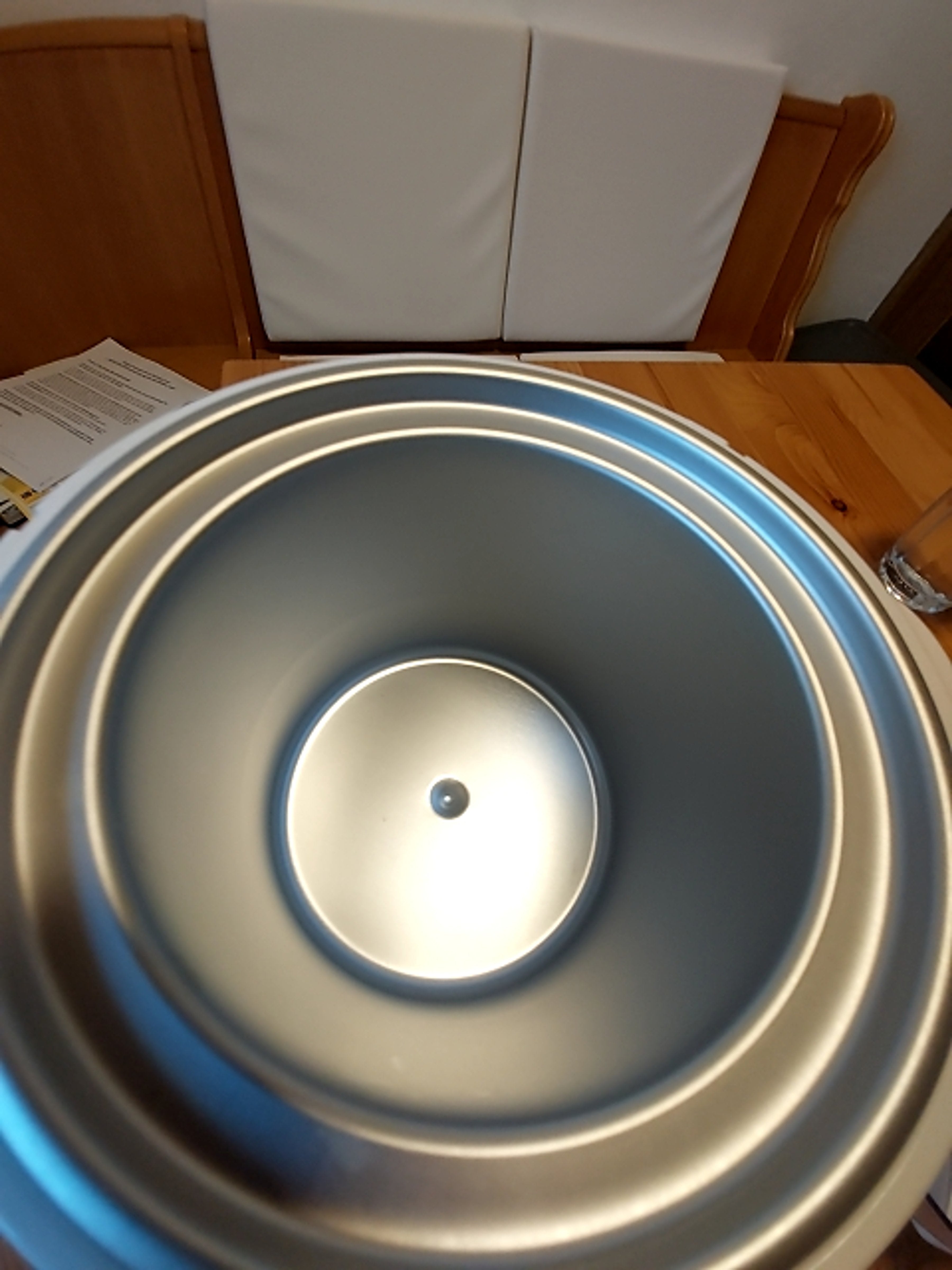 DOMO Eismaschine DO2309I – 1 L, sehr guter Zustand, Weiß, alle Zubehör!