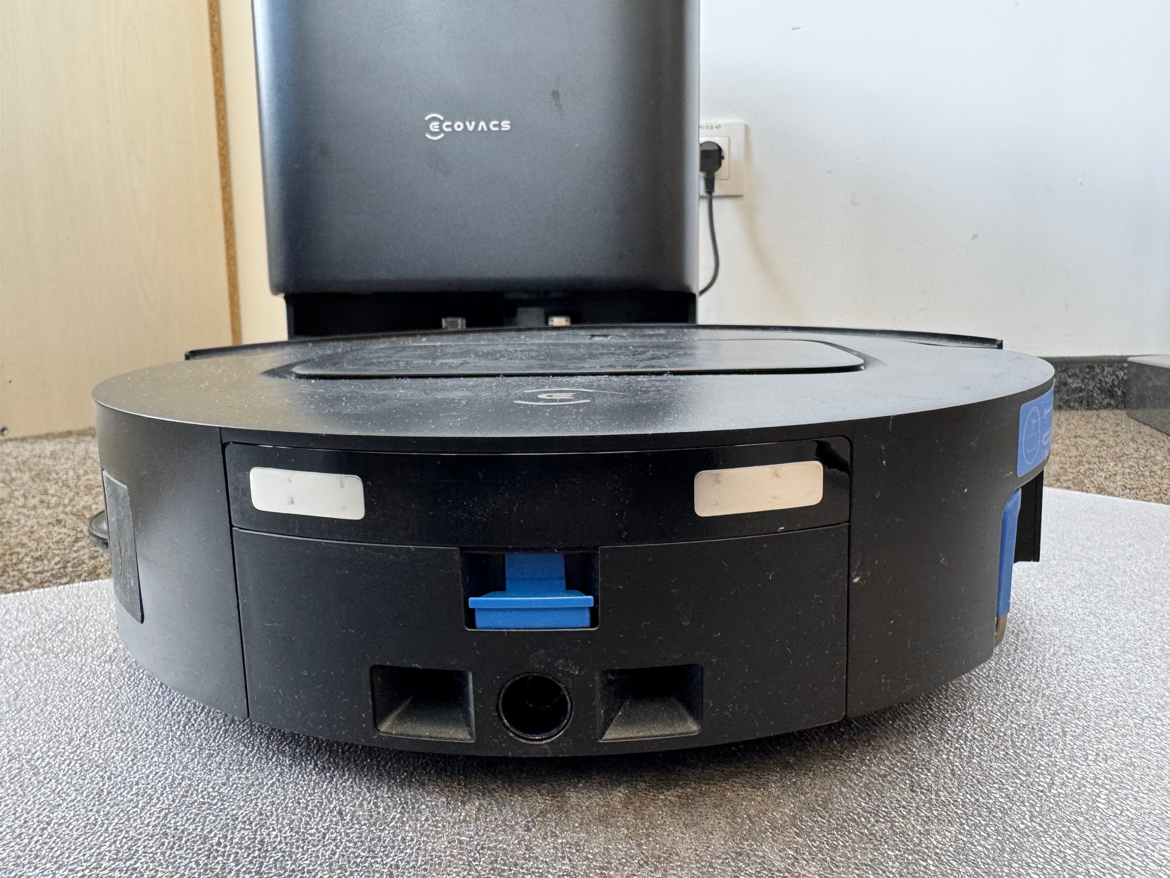 ECOVACS T80 Omni Robot Vacuum & Mop Black 35cm Very Good Condition