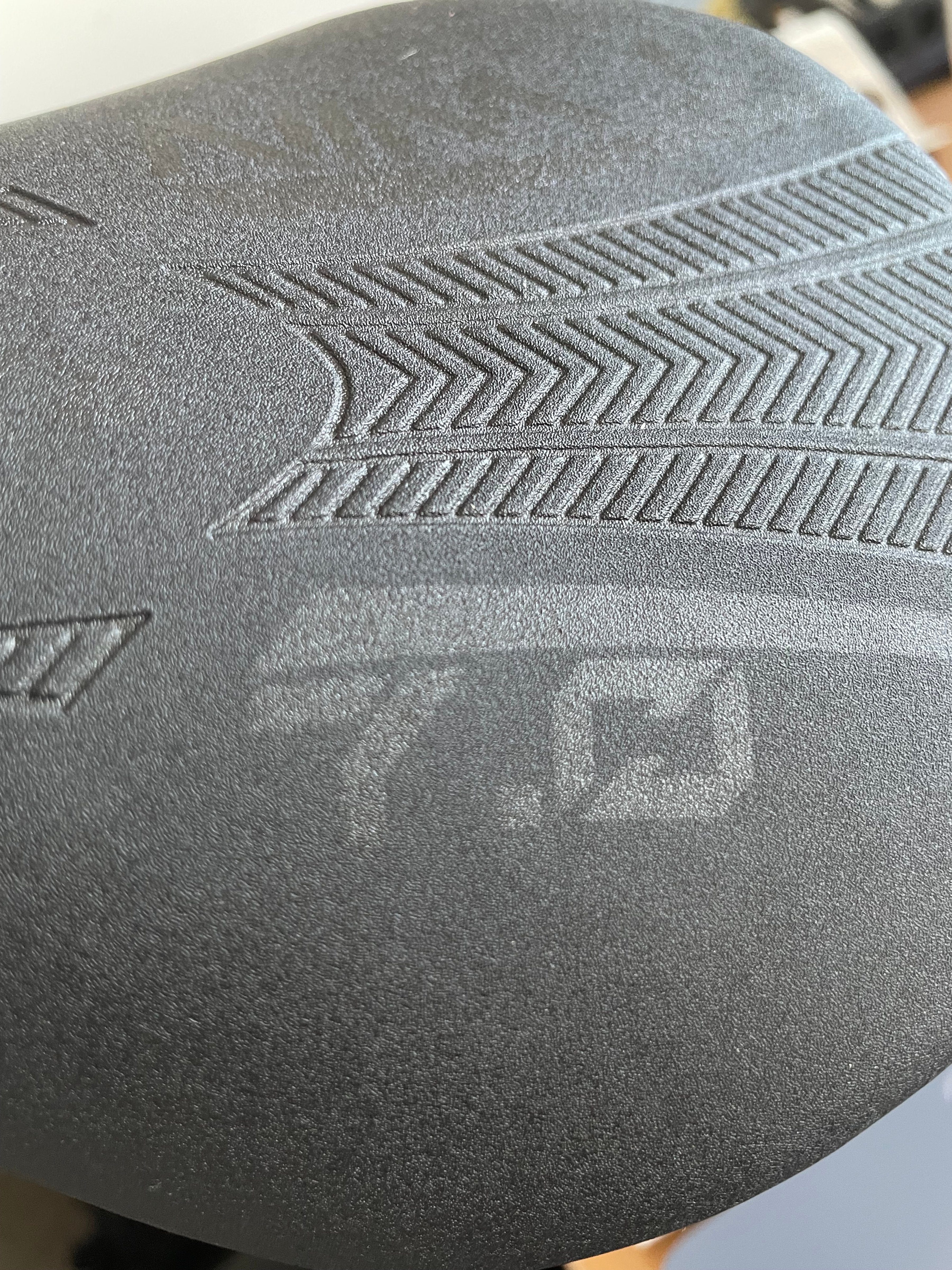 Schwarzer Selle Italia Turbo Bullitt Sattel – Chevron & Punktmuster – Sehr Gut