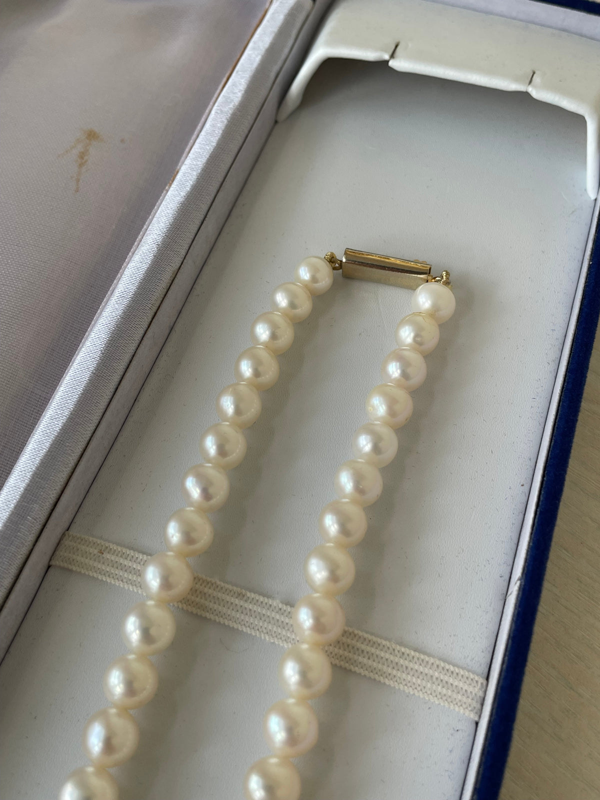 Krishna Pearls Necklace Akoya, Like New, 47cm, White Cultured Pearls