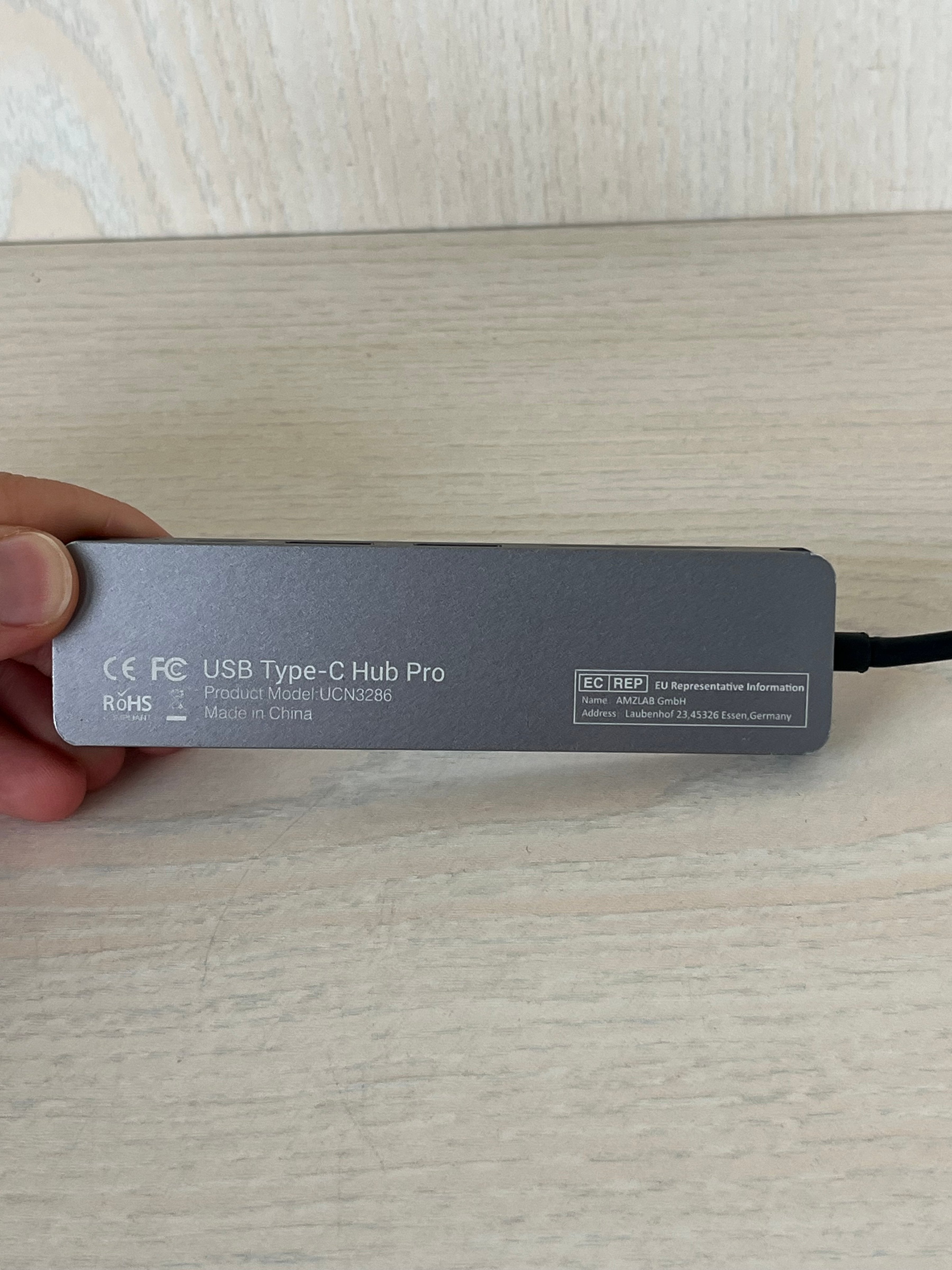 Levin USB-C Hub Pro UCN3286 Silber Kompakt Sehr Gut