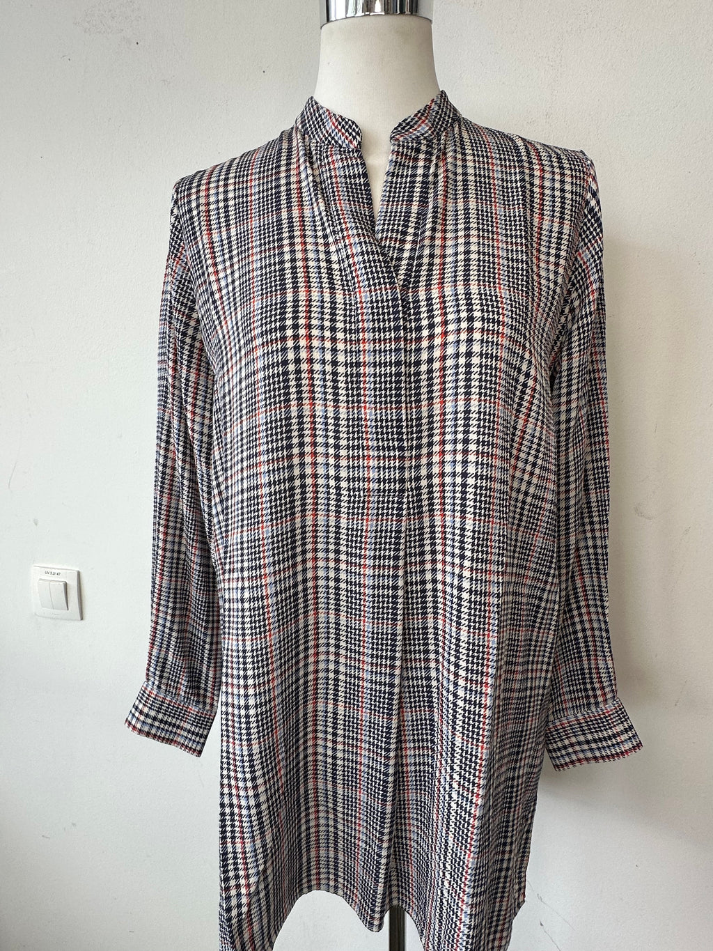 Joseph Lara Blouse, Plaid, Size 38, 100% Silk, Very Good Condition