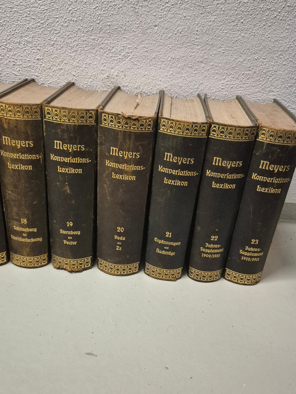 Meyers Großes Konversations-Lexikon, 23 Vols, Hardcover, Satisfactory Condition
