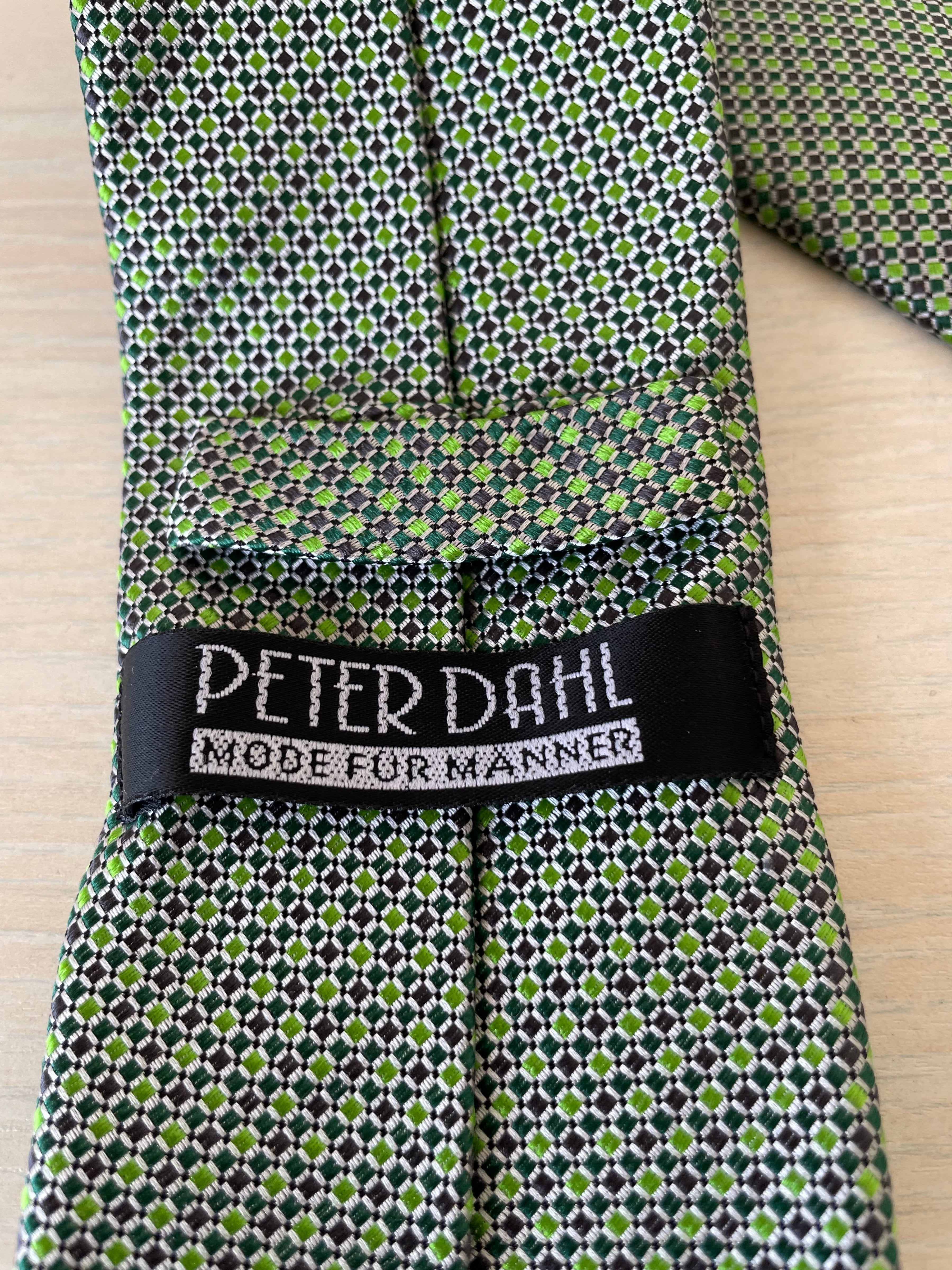 Peter Dahl Men's Green Silk Tie - Very Good Condition