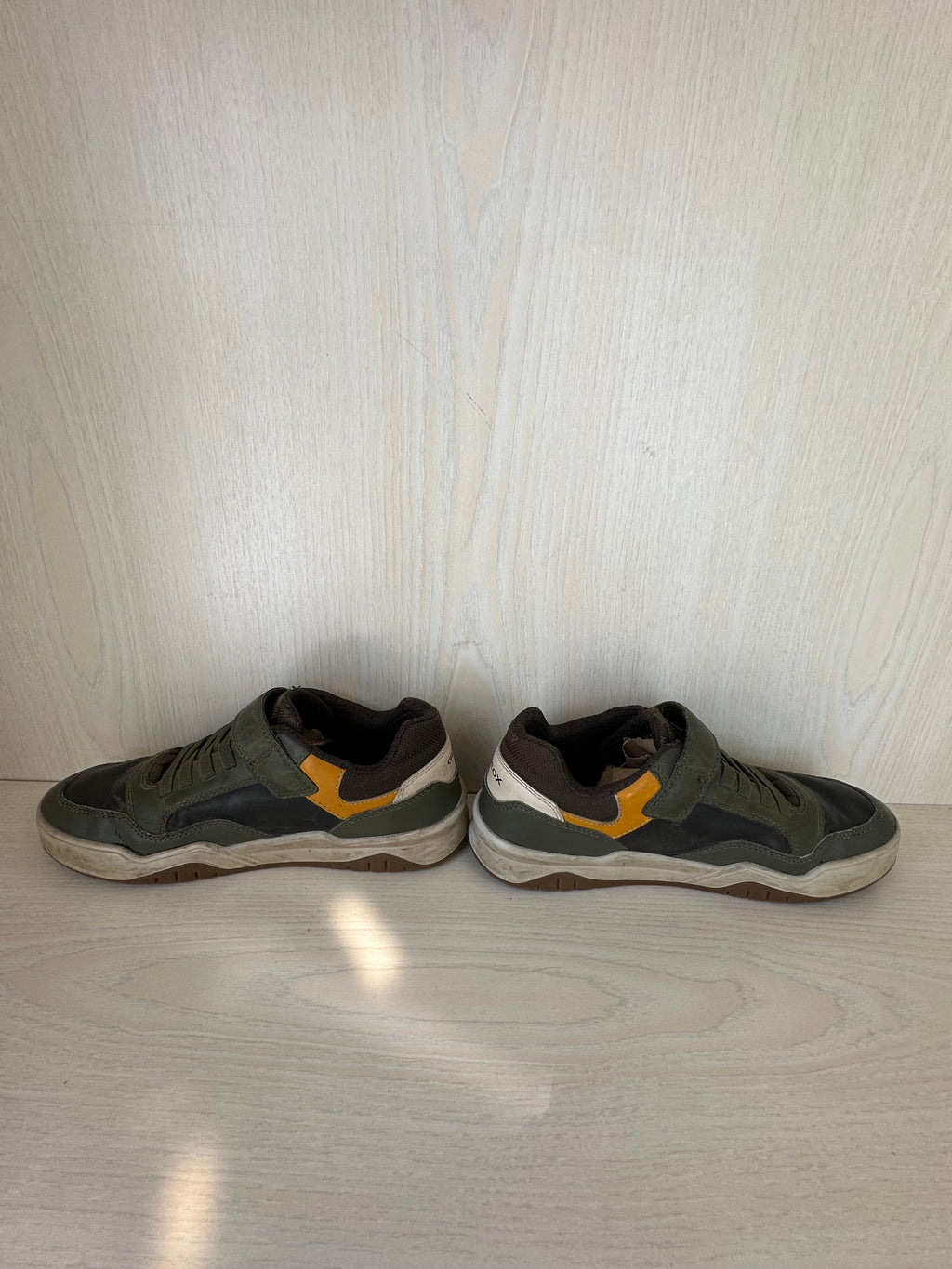 Geox WEEMBLE BOY sneakers EU 38 khaki/orange – poor condition