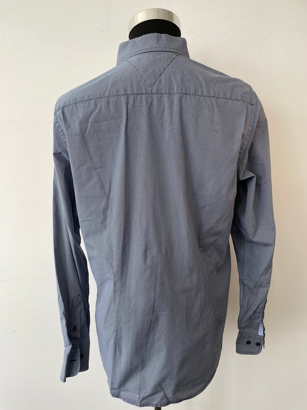 Tommy Hilfiger Men's Slim Fit Blue Shirt, Size M, Very Good Condition