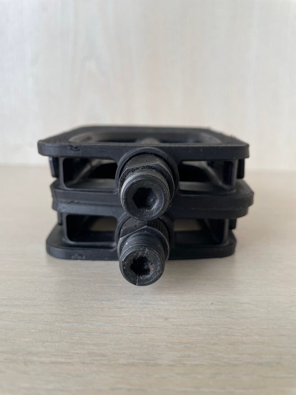 Wellgo Bike Pedals K20410, Good Condition, Non-Slip, Reflectors