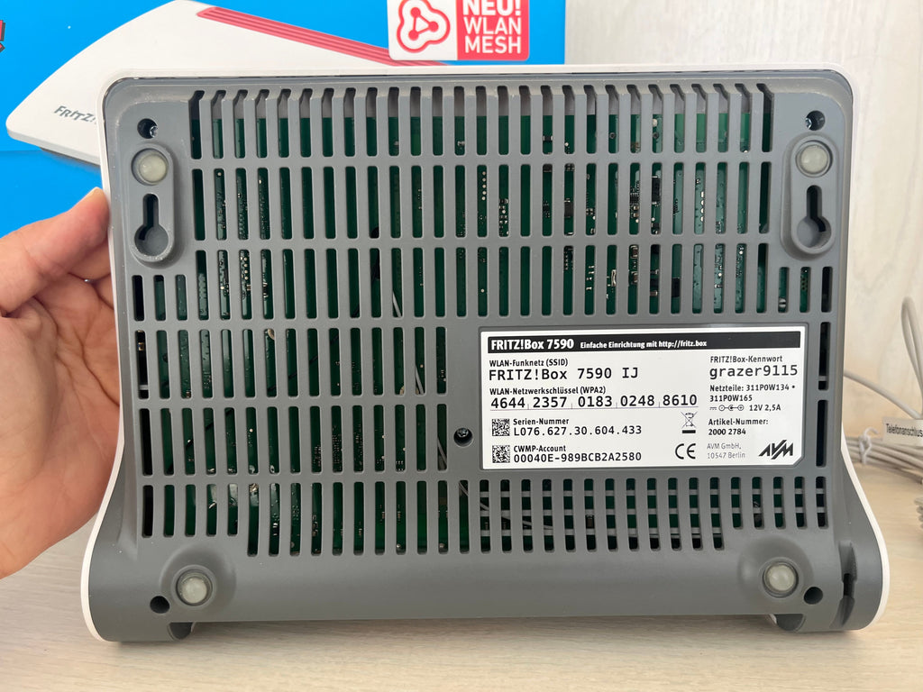 AVM FRITZ!Box 7590 WLAN Router, Weiß, Sehr Gut