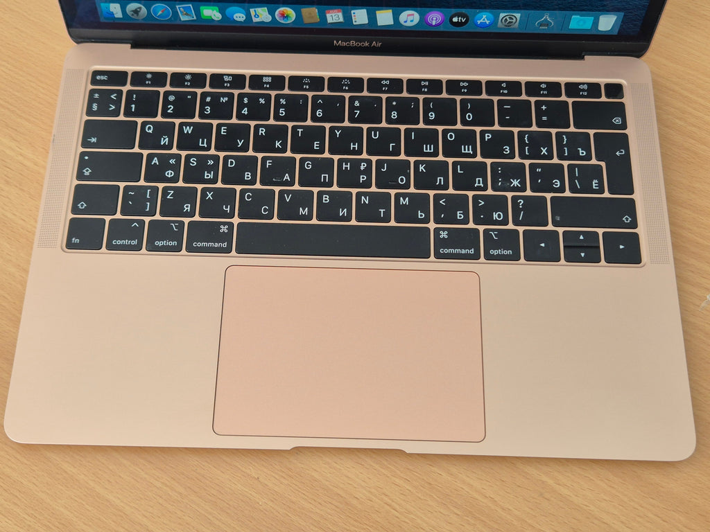 Apple MacBook Air A1932 13 256GB Rose Gold, Sehr Gut, Eng/Rus Tastatur