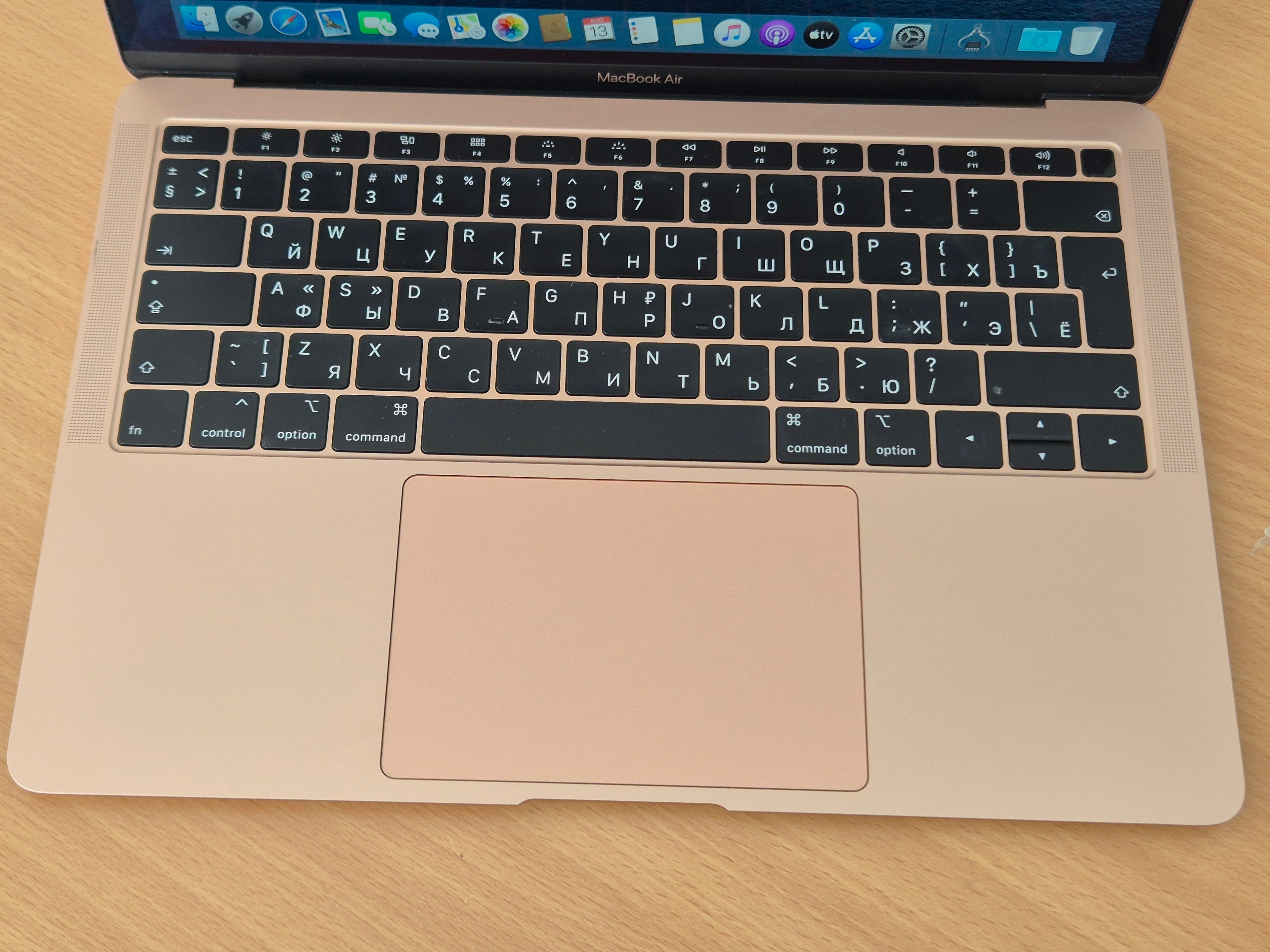Apple MacBook Air A1932 13 256GB Rose Gold, Sehr Gut, Eng/Rus Tastatur