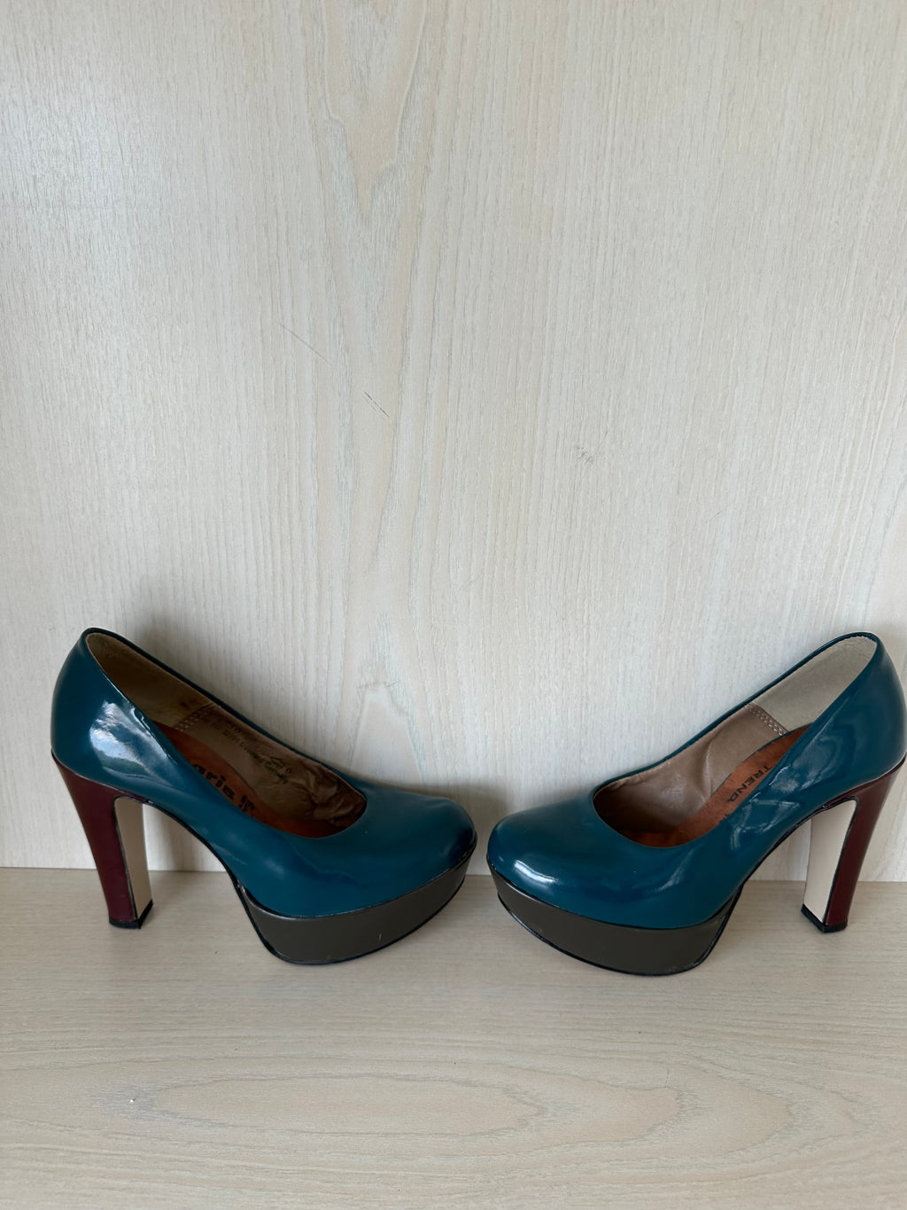 Tamaris Trend Pumps, Teal, Size 36 EU, Poor Condition