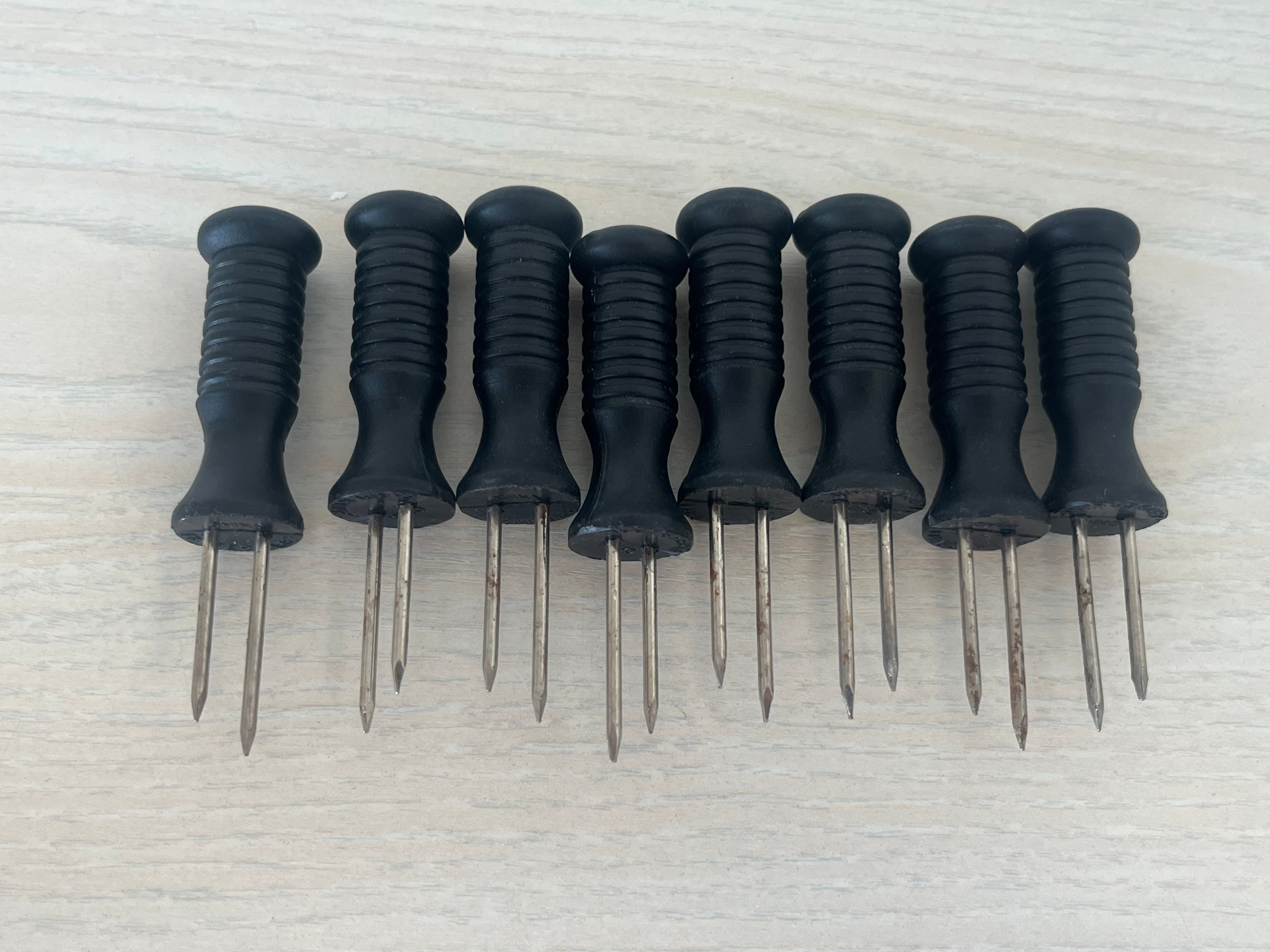 Farberware 8-tlg. Maiskolbenhalter Set – Kunststoff/Edelstahl, Schwarz, Gut
