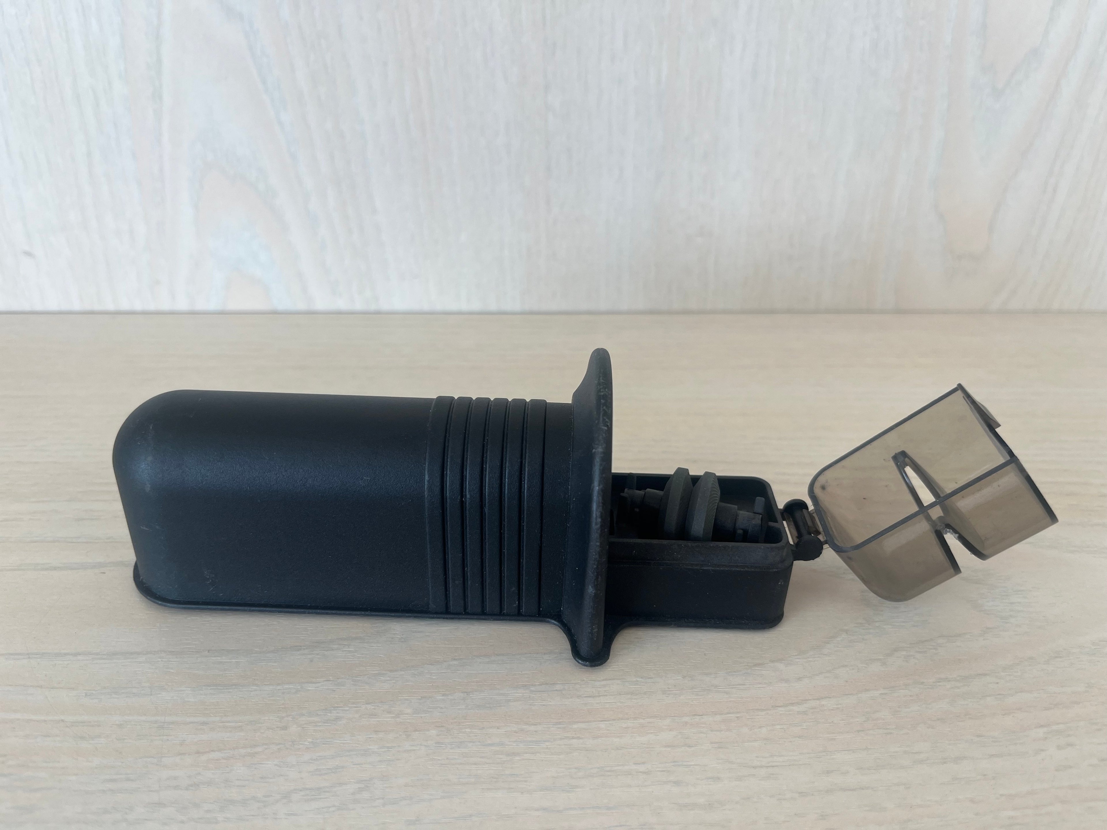 Fiskars Roll-Sharp Messerschärfer – manuell, Keramik, Schwarz, guter Zustand