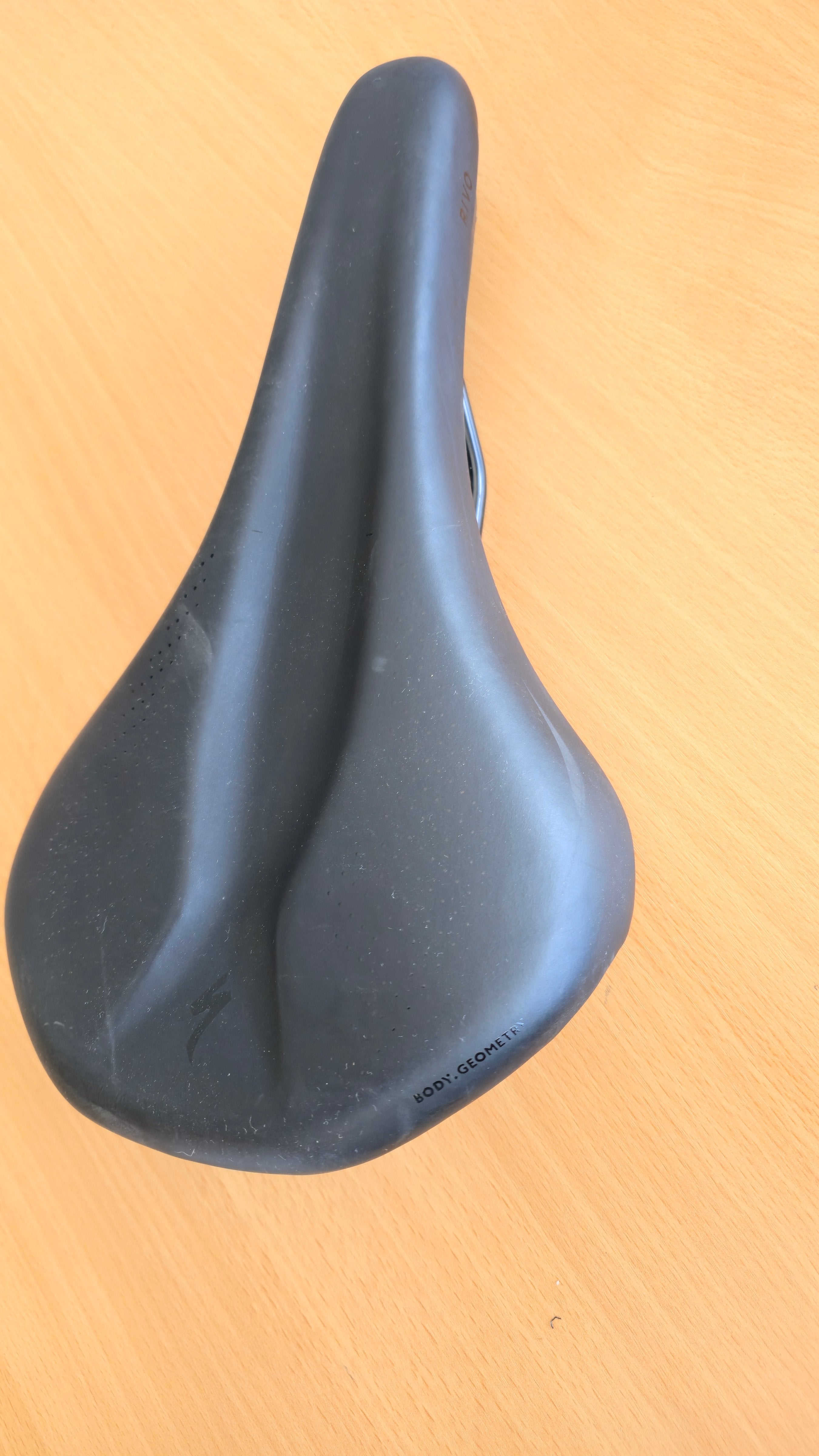 Specialized Bridge Sport Sattel – schwarz, guter Zustand, ca. 300g, Komfort