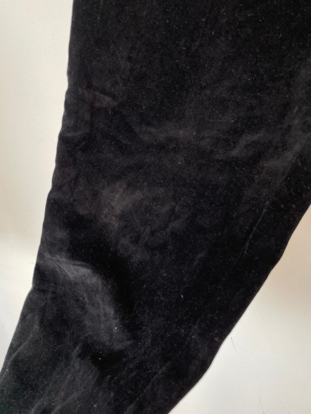 Schwarze Leinenhose mit Fransen, Größe M, guter Zustand