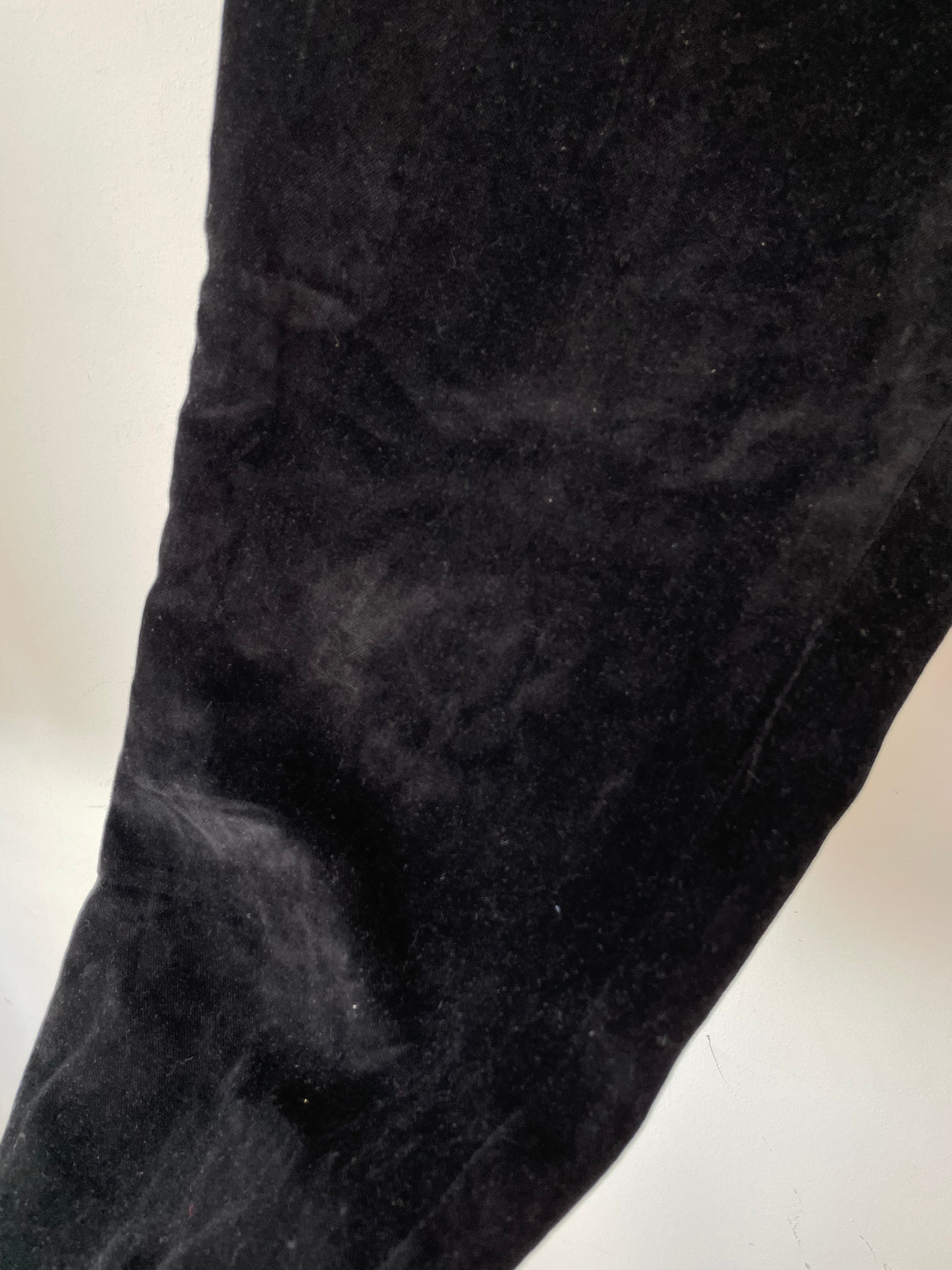 Schwarze Leinenhose mit Fransen, Größe M, guter Zustand
