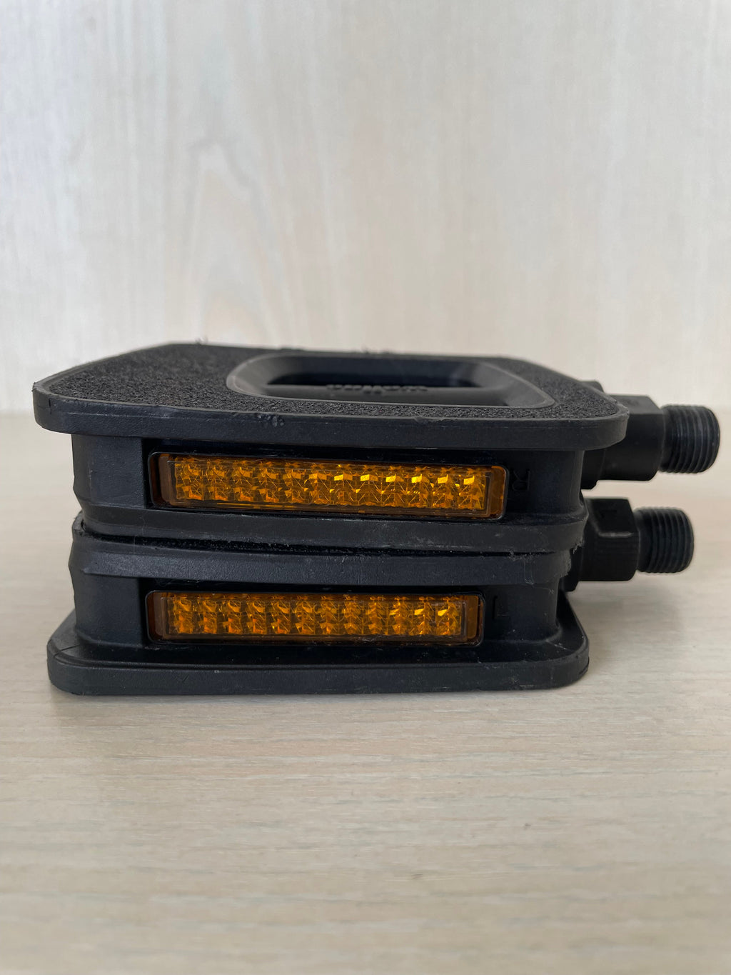 Wellgo Bike Pedals K20410, Good Condition, Non-Slip, Reflectors