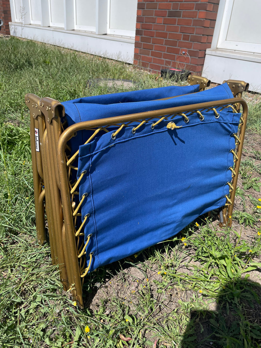 Vintage Lafuma Liegestuhl, Blau/Gold, Sehr Gut, 194x63 cm, 2 Stück verfügbar