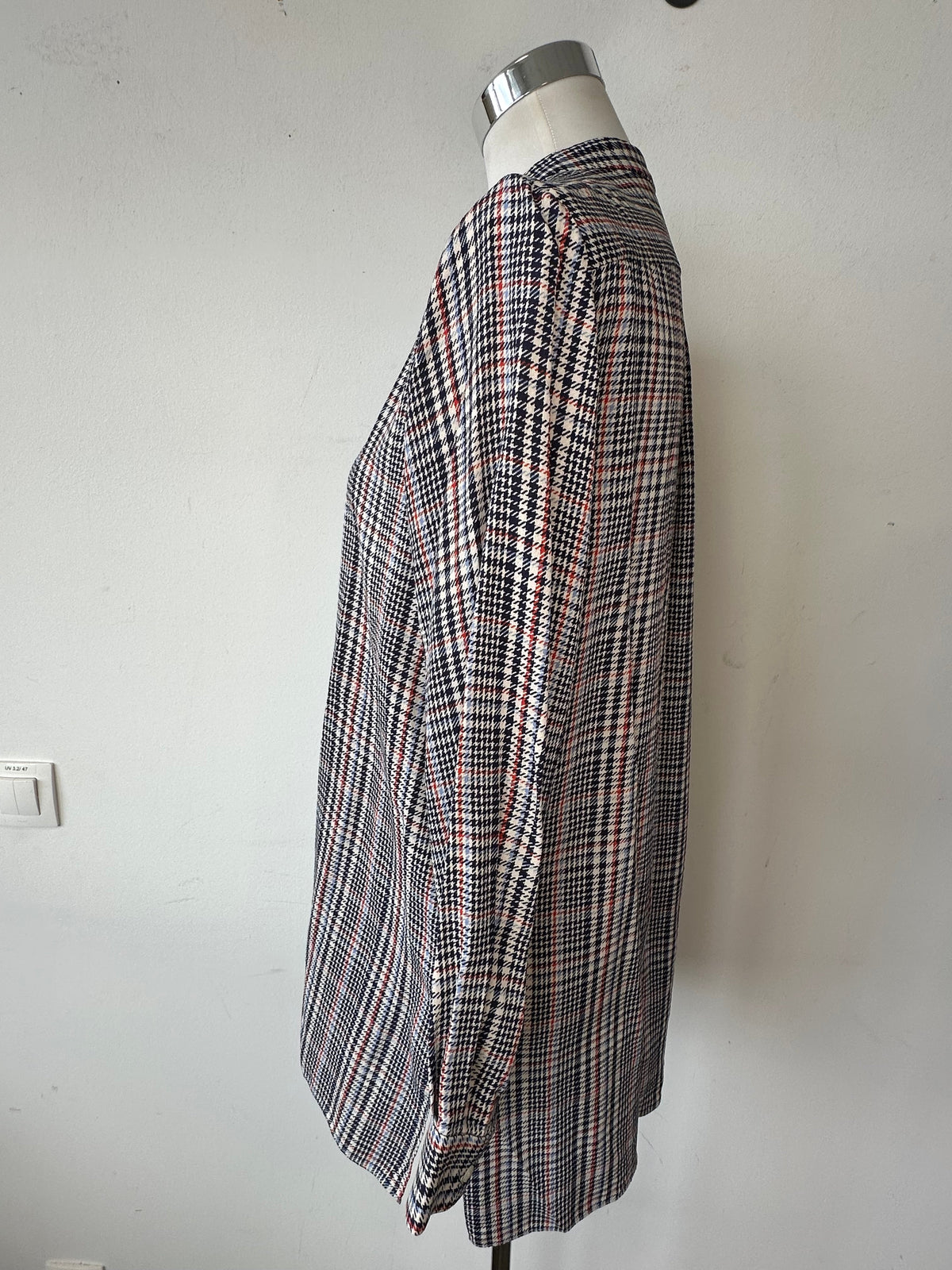Joseph Lara Blouse, Plaid, Size 38, 100% Silk, Very Good Condition