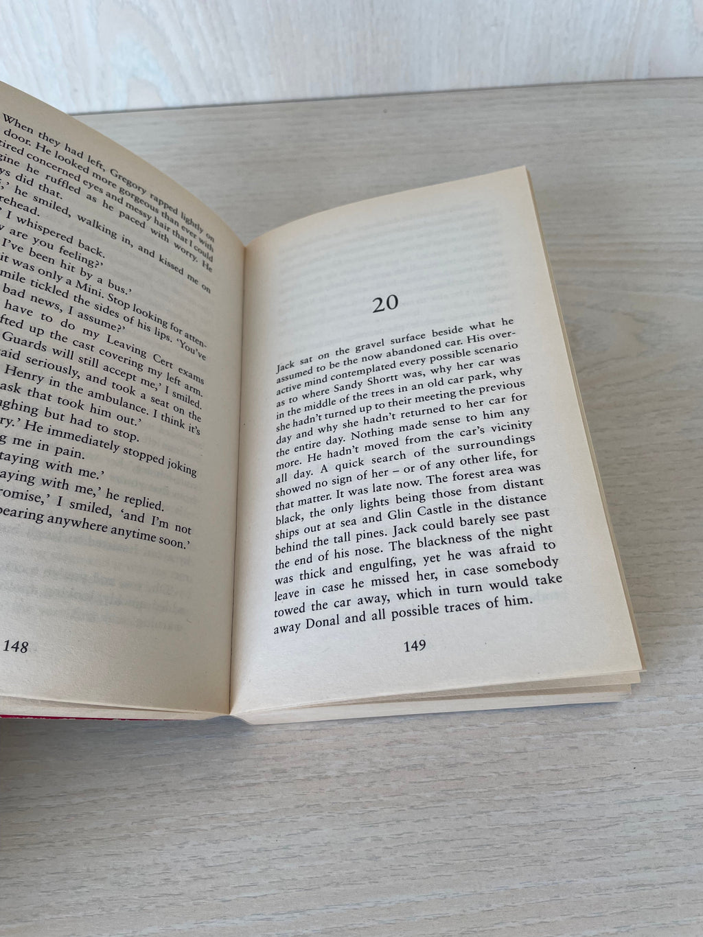 Cecelia Ahern „A Place Called Here“ – Taschenbuch, guter Zustand