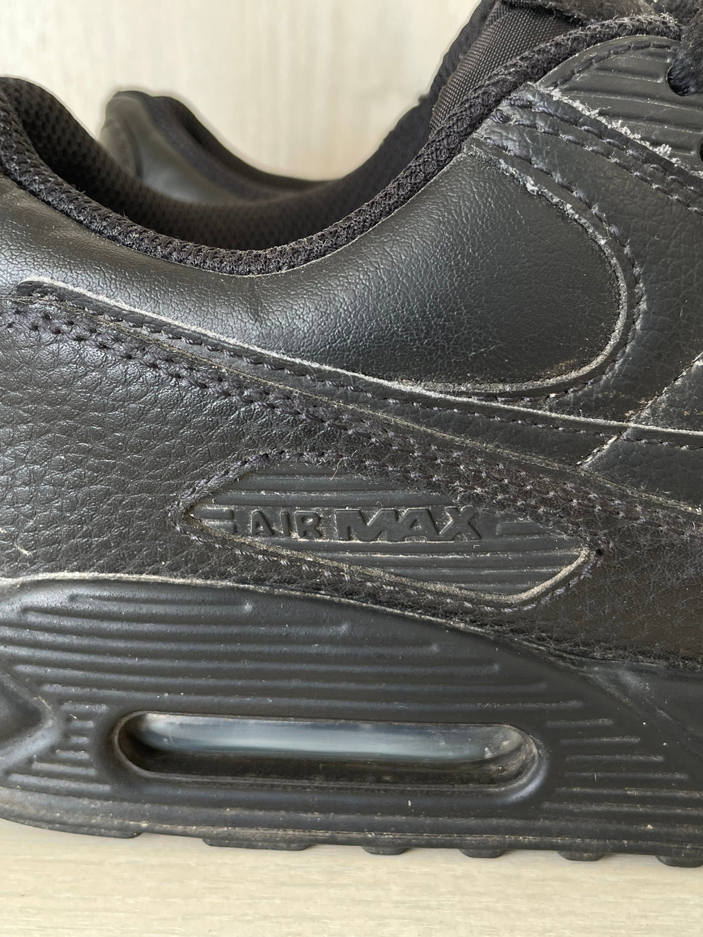 Nike Air Max 90 Sneakers – Triple Black, Zustand: Gebraucht, Kissenschaden