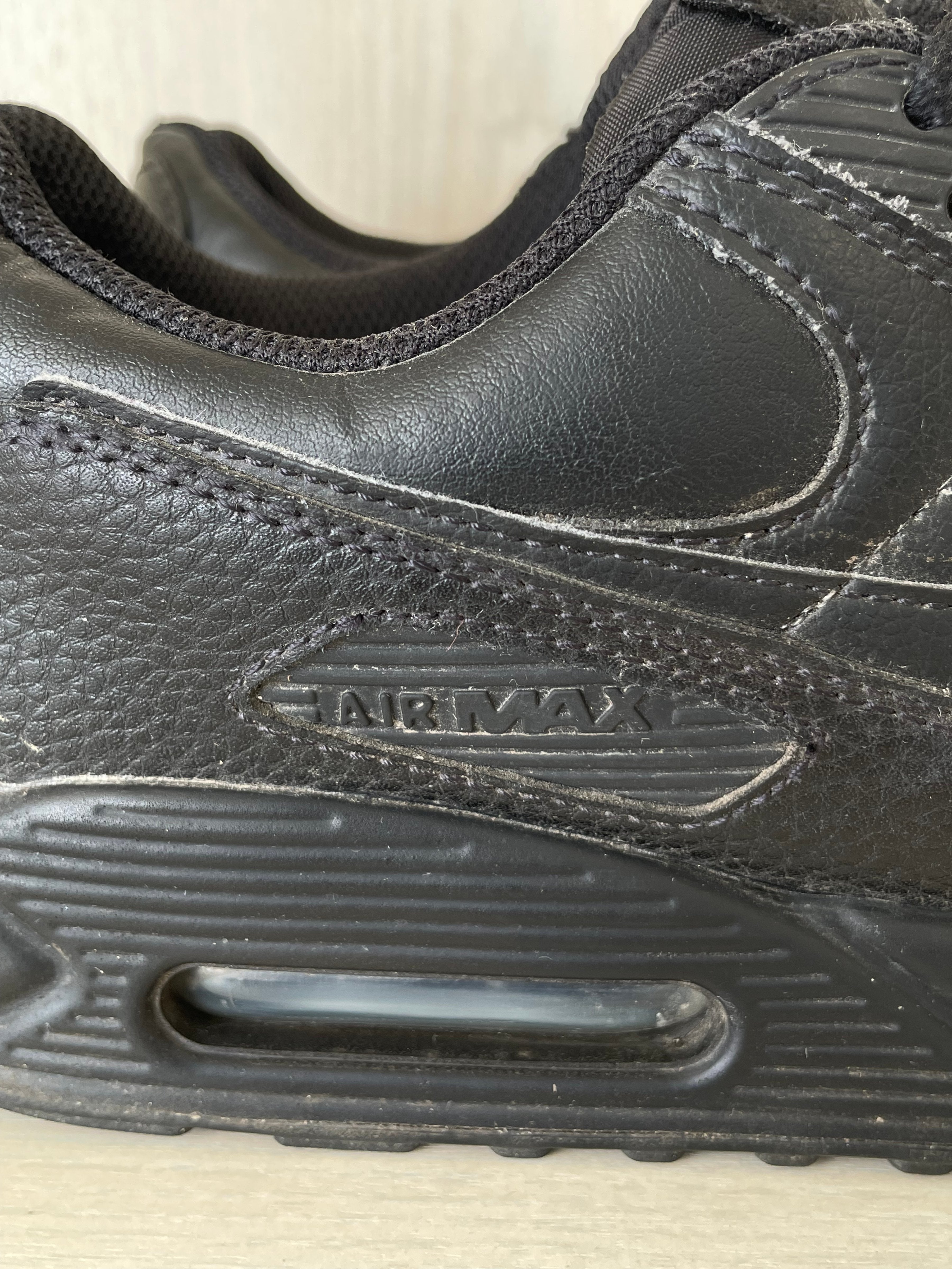 Nike Air Max 90 Sneakers – Triple Black, Zustand: Gebraucht, Kissenschaden