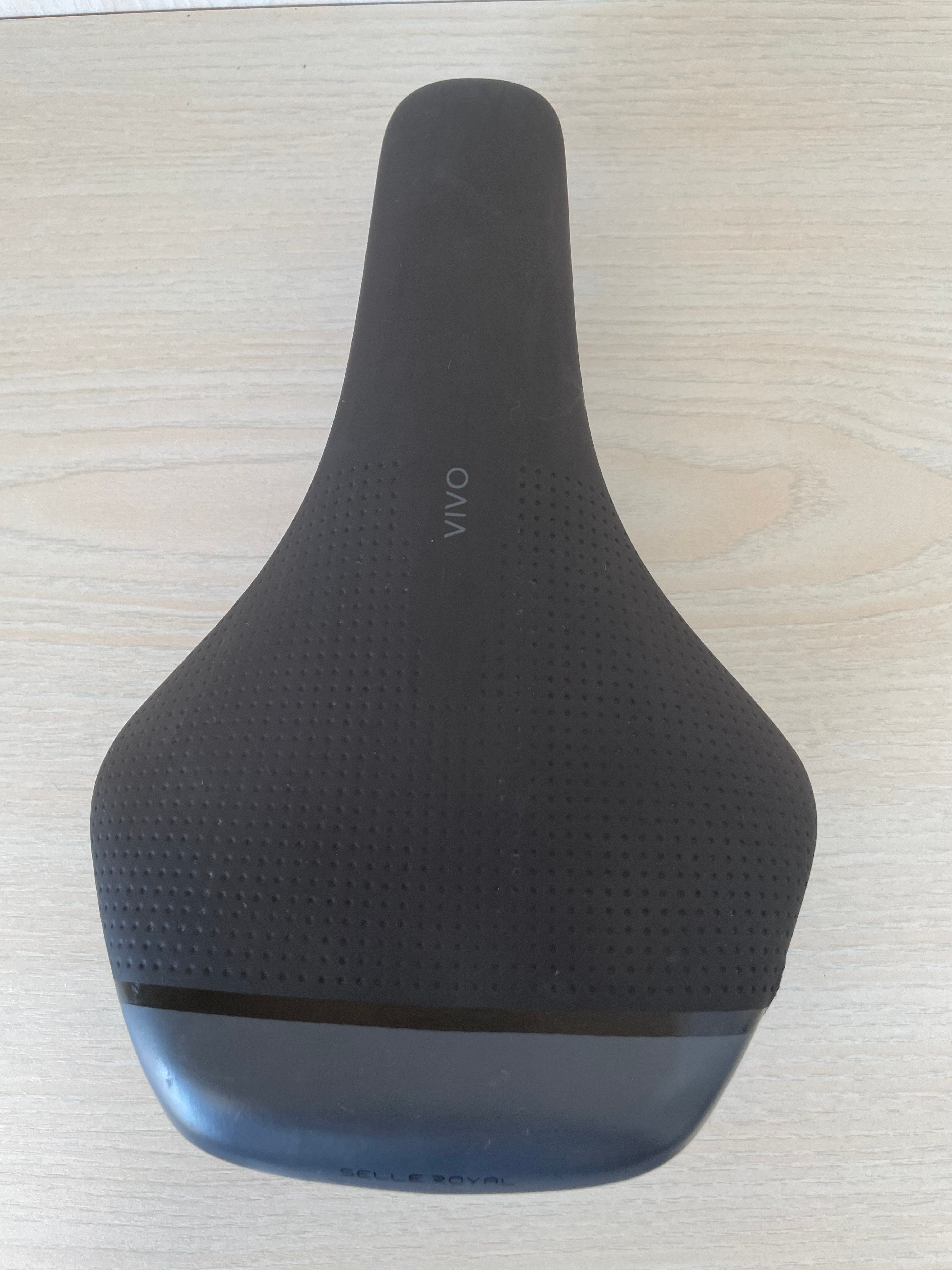 Selle Royal Fahrradsattel Vivo Moderate, 25x16 cm, gut, 2 Risse links