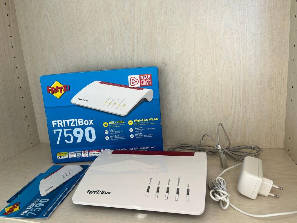 AVM FRITZ!Box 7590 WLAN Router, Weiß, Sehr Gut