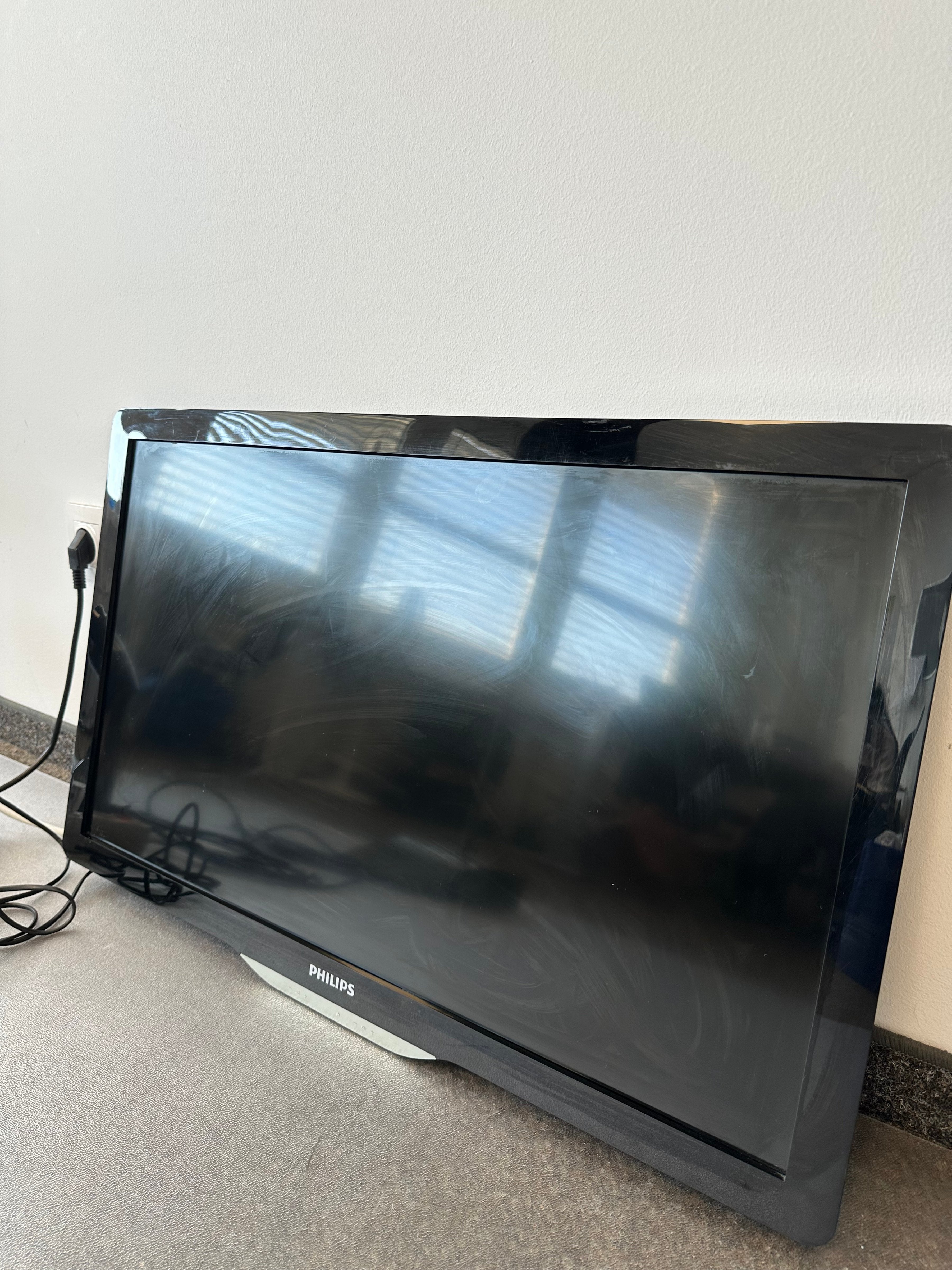 Philips 32PFL5406H/12 – 32 Full-HD LED TV, HDMI, guter Zustand, ohne Standfuß
