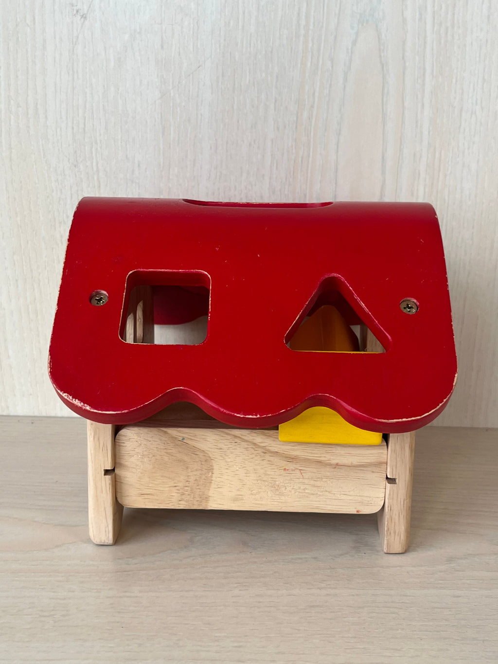 Goki Holzform-Steckhaus – Komplettset, Rot/Natur, Zustand: Gut