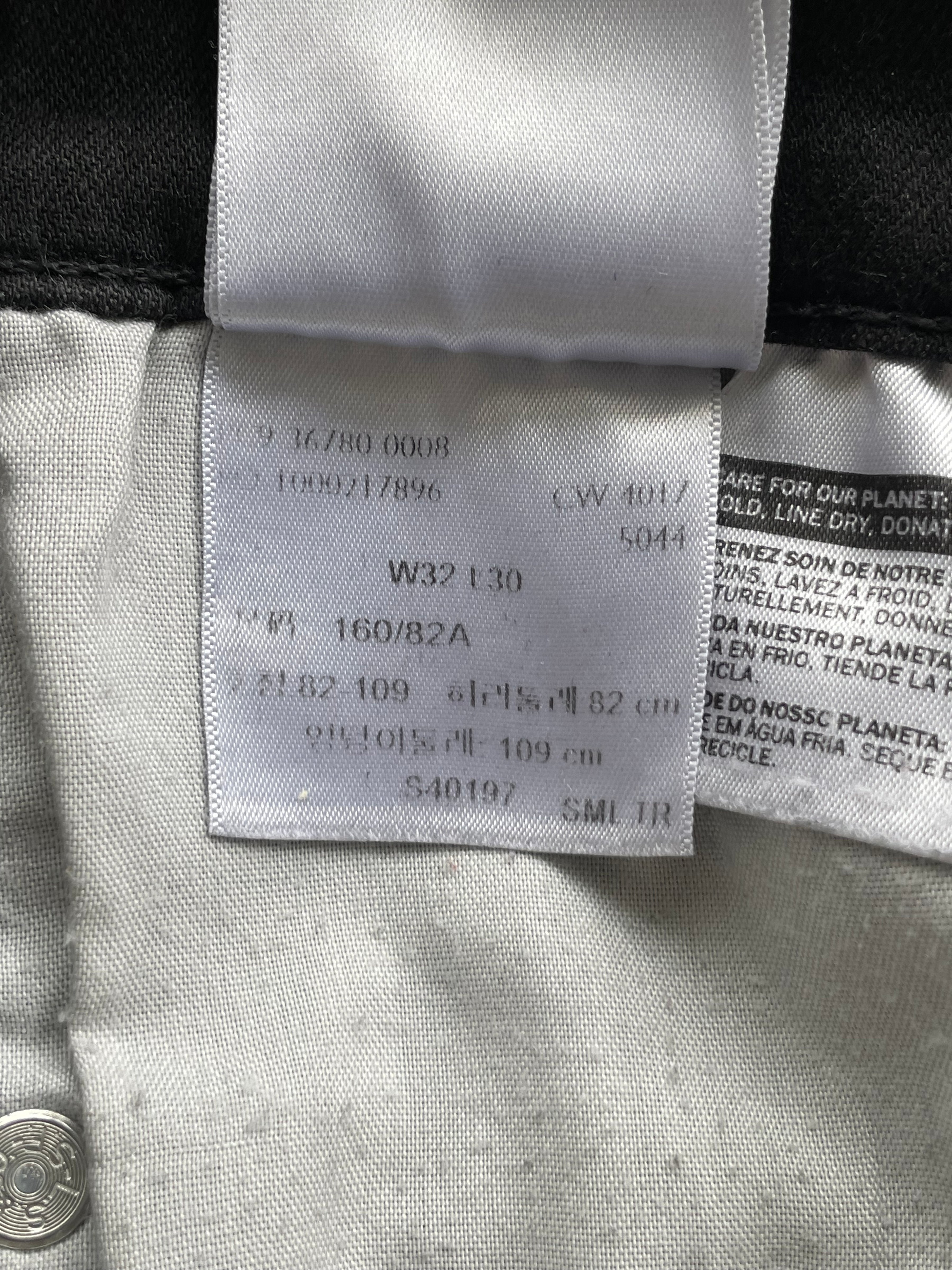 Levi’s Stretch Jeans Schwarz, 5-Pocket, 97% Baumwolle, Guter Zustand