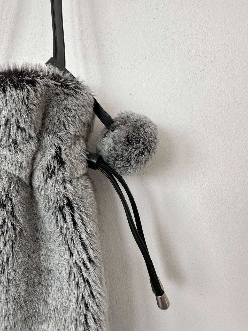 Esprit Faux Fur Tote Bag, Wie Neu, Mittel, Beige, 31x25x28 cm