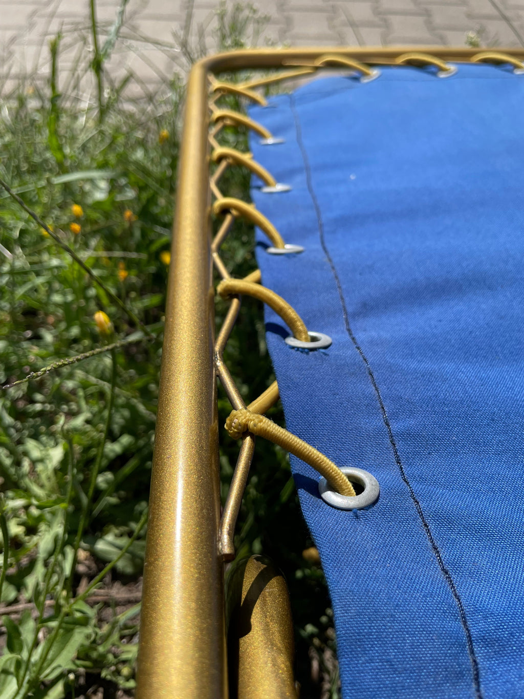 Vintage Lafuma Liegestuhl, Blau/Gold, Sehr Gut, 194x63 cm, 2 Stück verfügbar