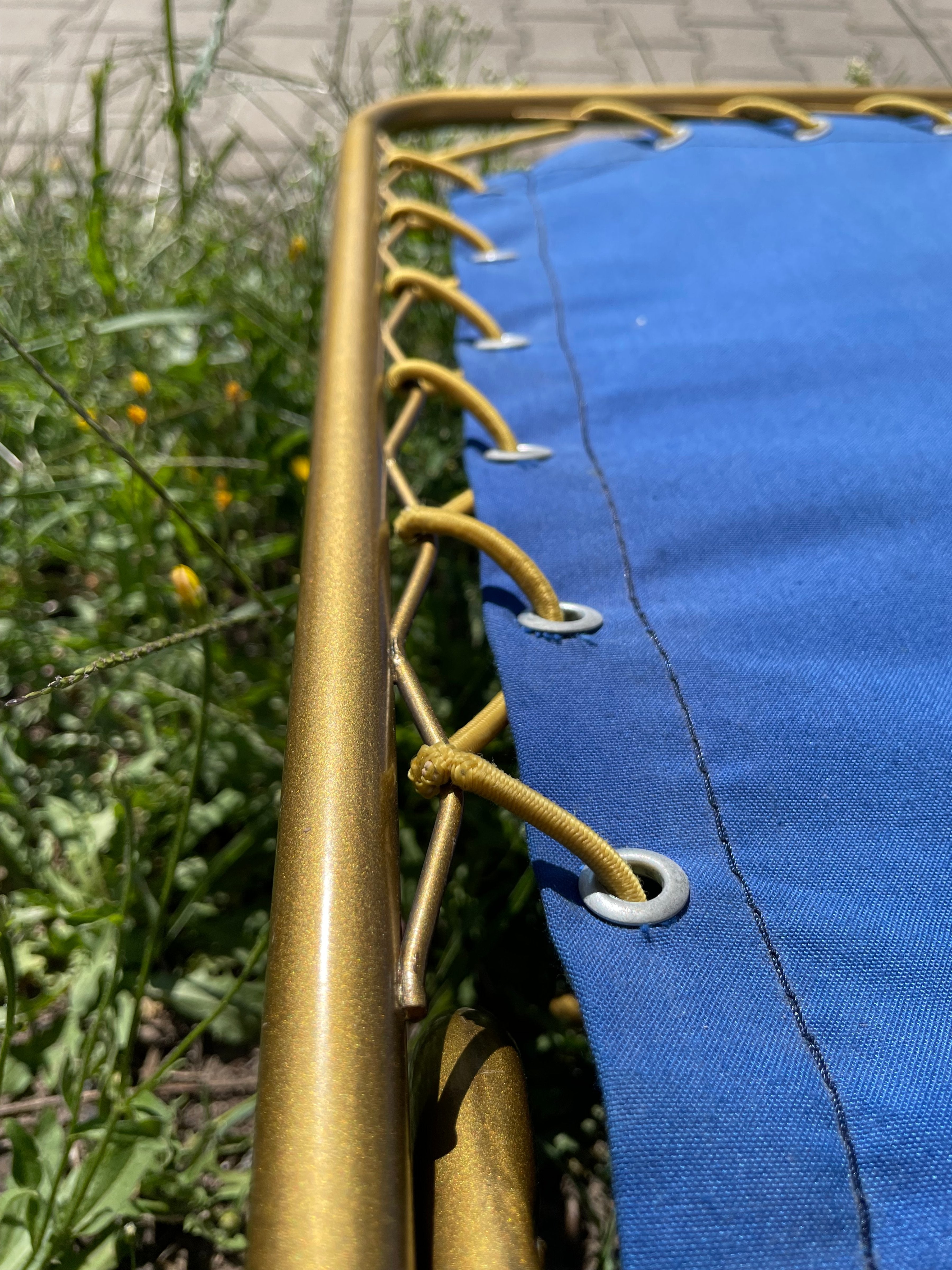 Vintage Lafuma Liegestuhl, Blau/Gold, Sehr Gut, 194x63 cm, 2 Stück verfügbar