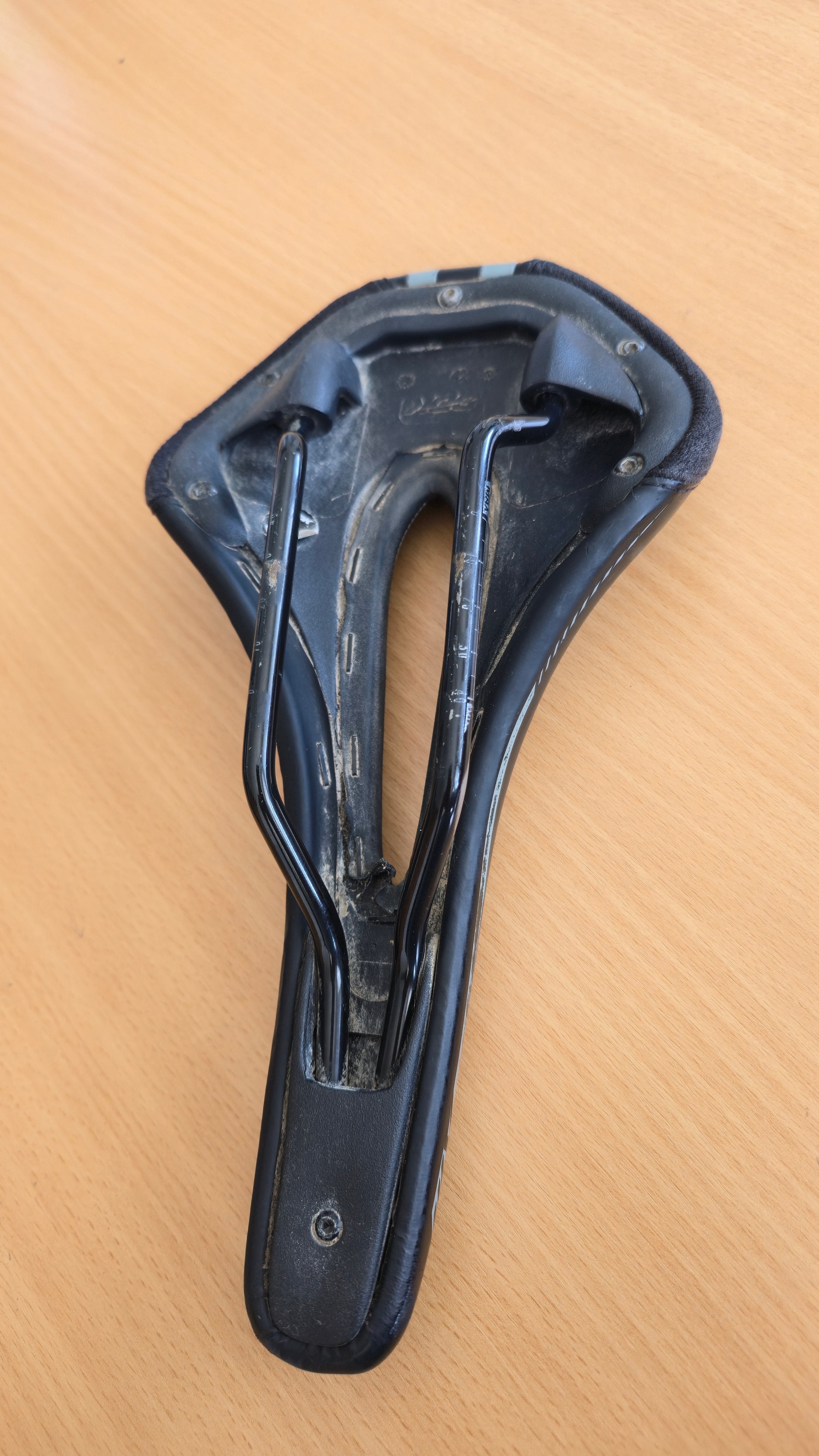 Reverse AM Ergo Sattel – MTB Trail, 148 mm, schwarz/grau, gebraucht