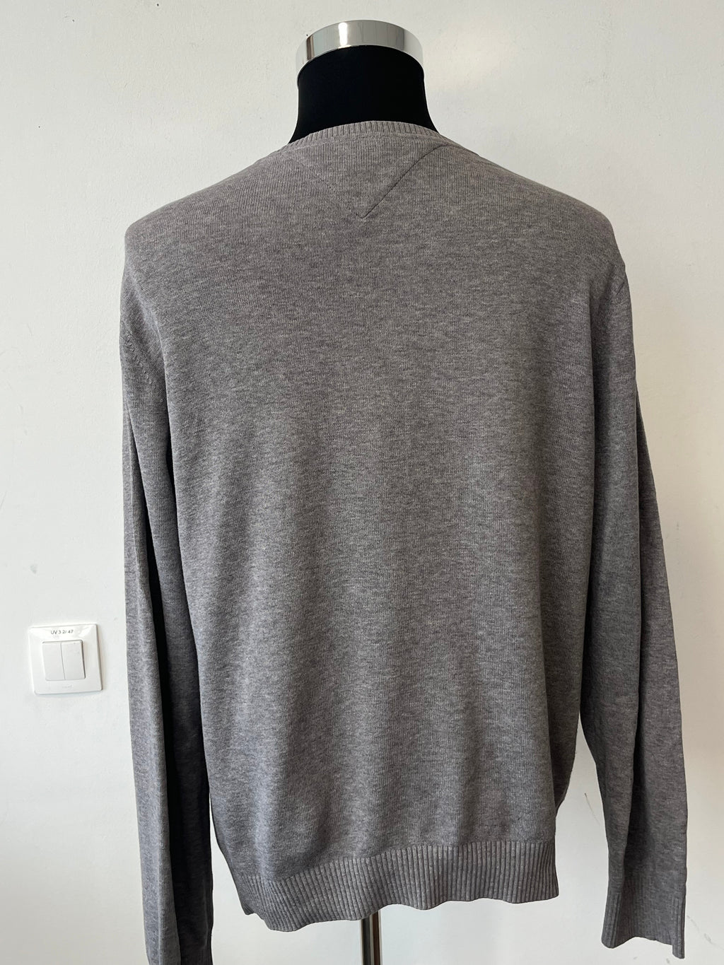Tommy Hilfiger Cotton V-Neck Sweater, Grey, Size L, Very Good Condition